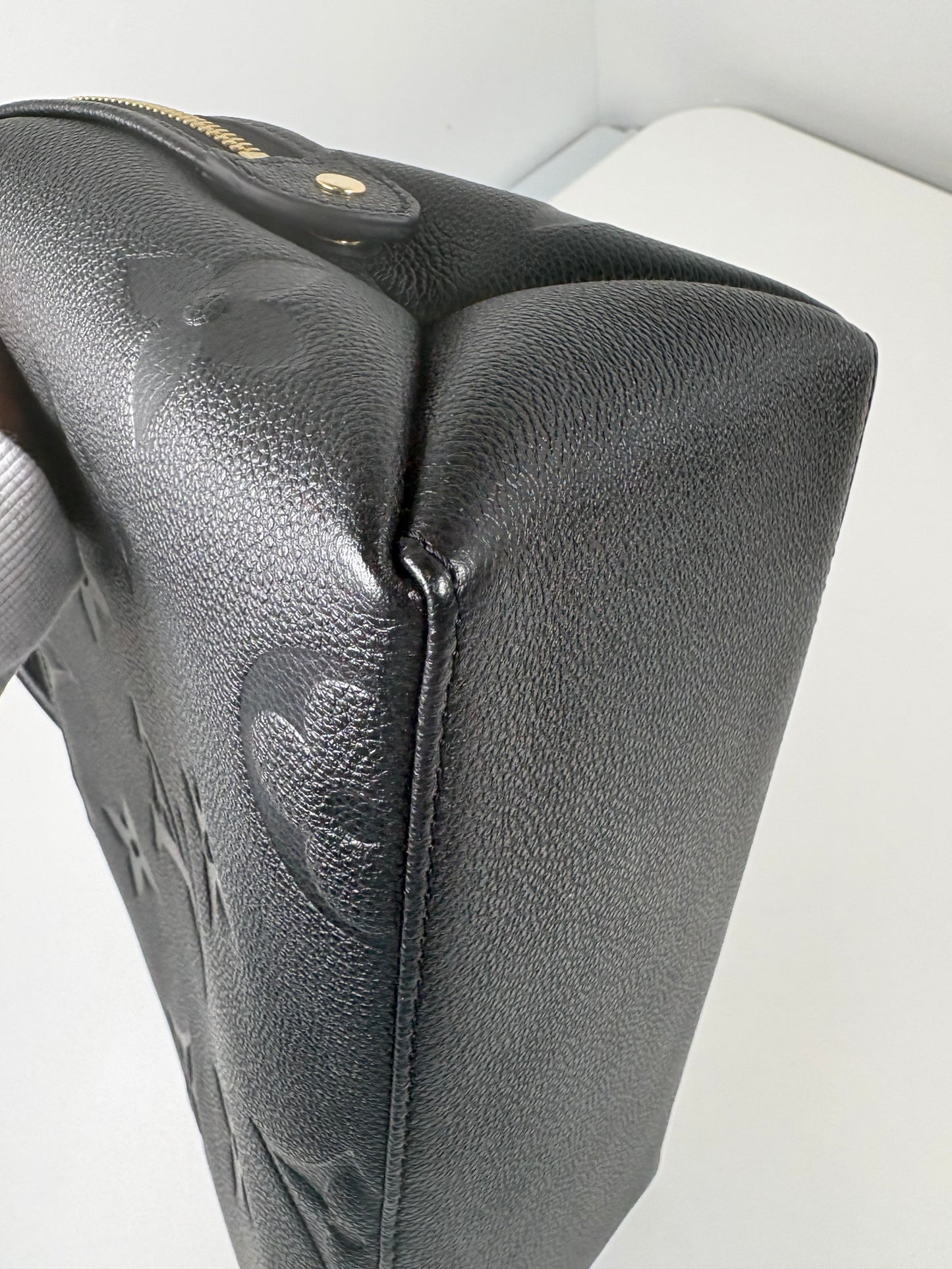 Pre-Owned LOUIS VUITTON Petit Palais Handbag, Black