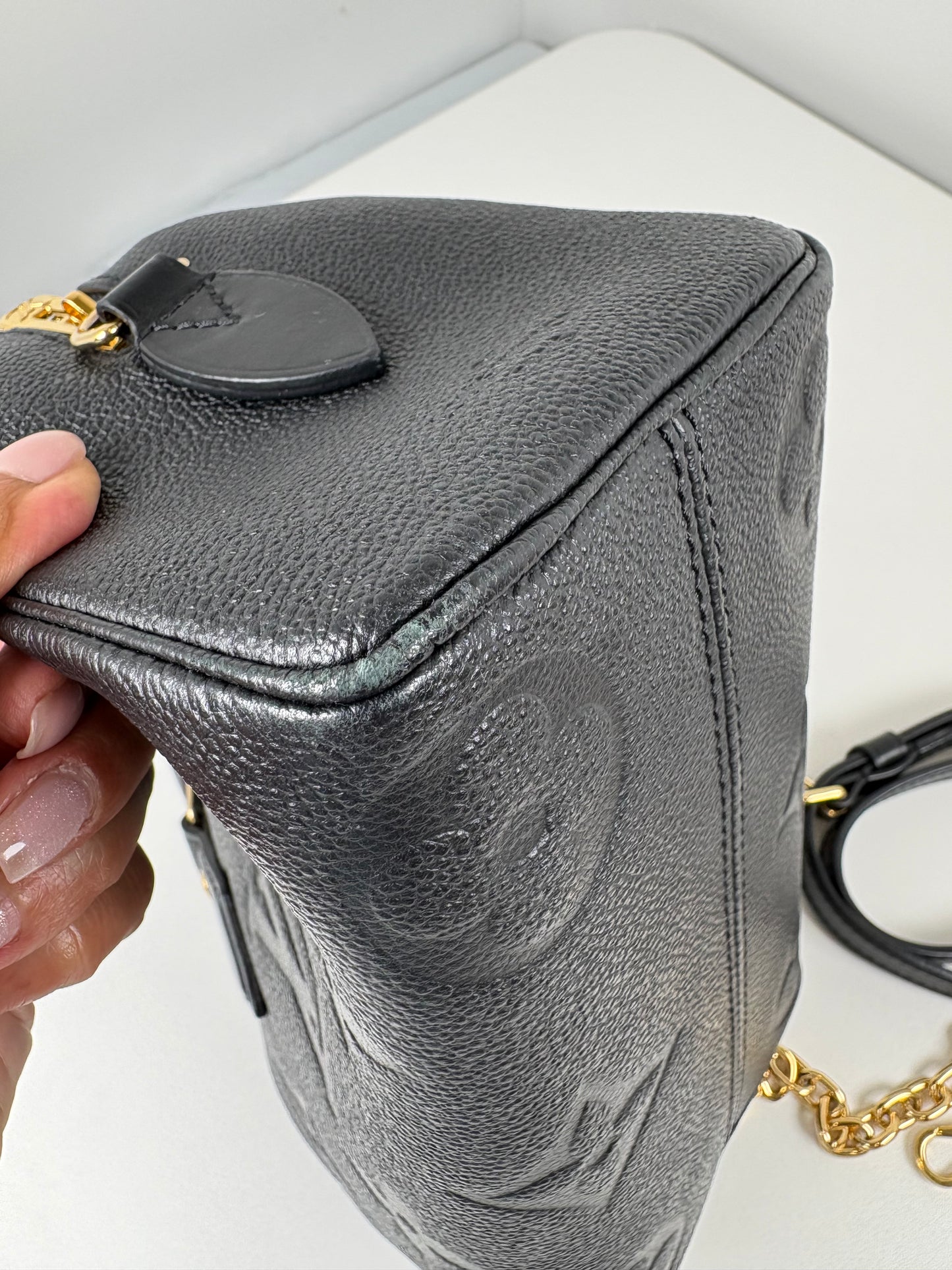 Pre-Owned LOUIS VUITTON Speedy 20B Handbag, Black