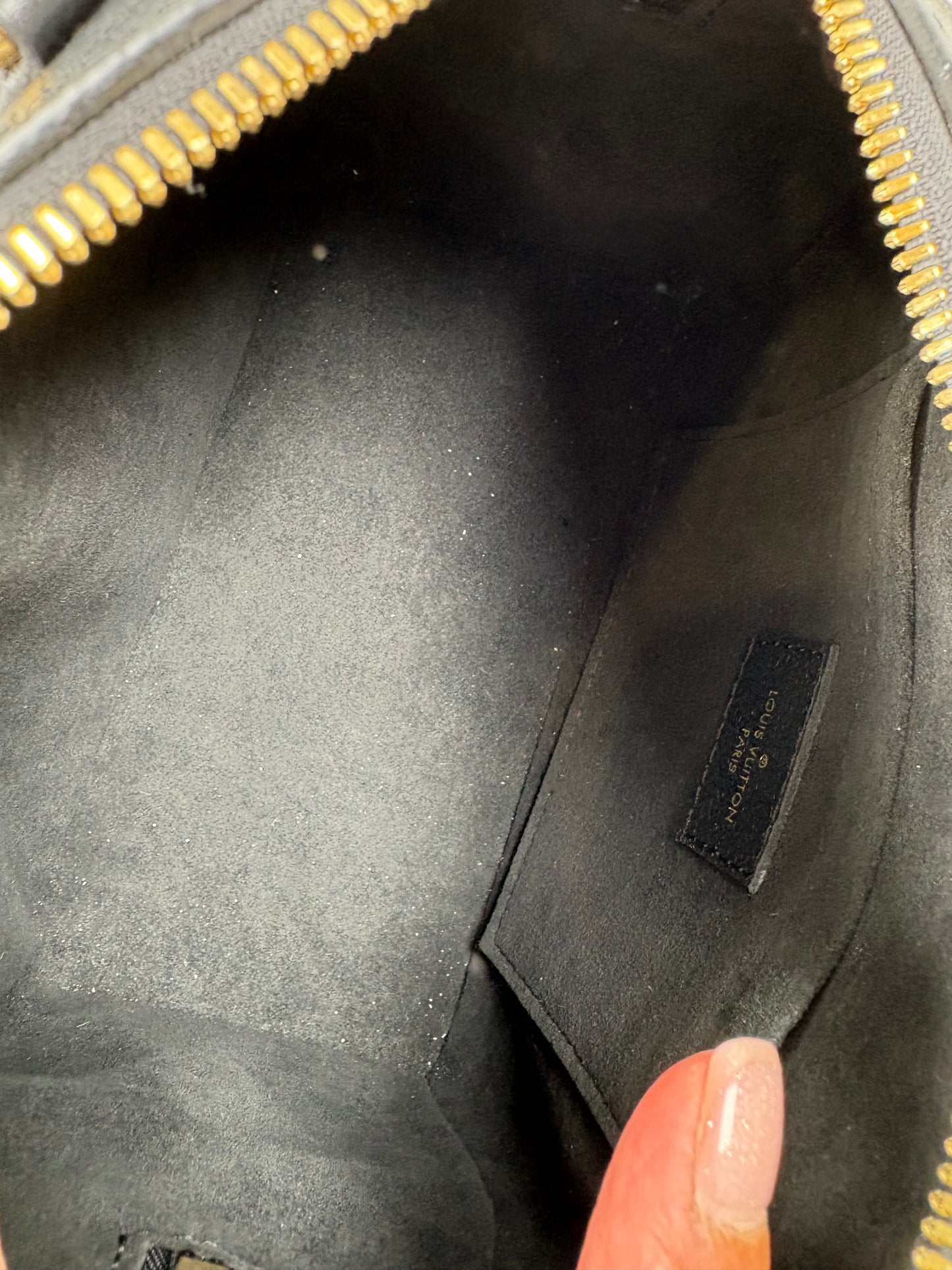 Pre-Owned LOUIS VUITTON Speedy 20B Handbag, Black