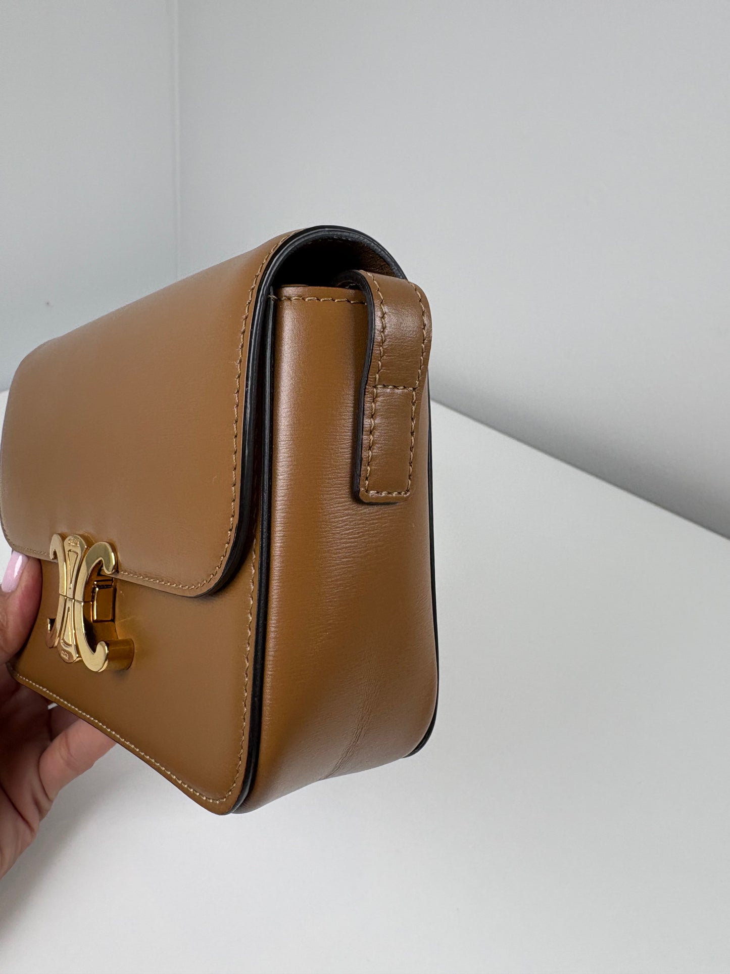 Pre-Owned CELINE Teen Triomphe Handbag, Natural
