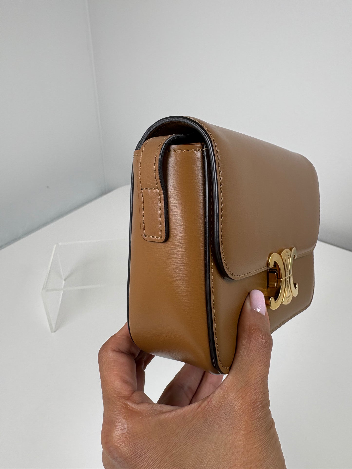 Pre-Owned CELINE Teen Triomphe Handbag, Natural