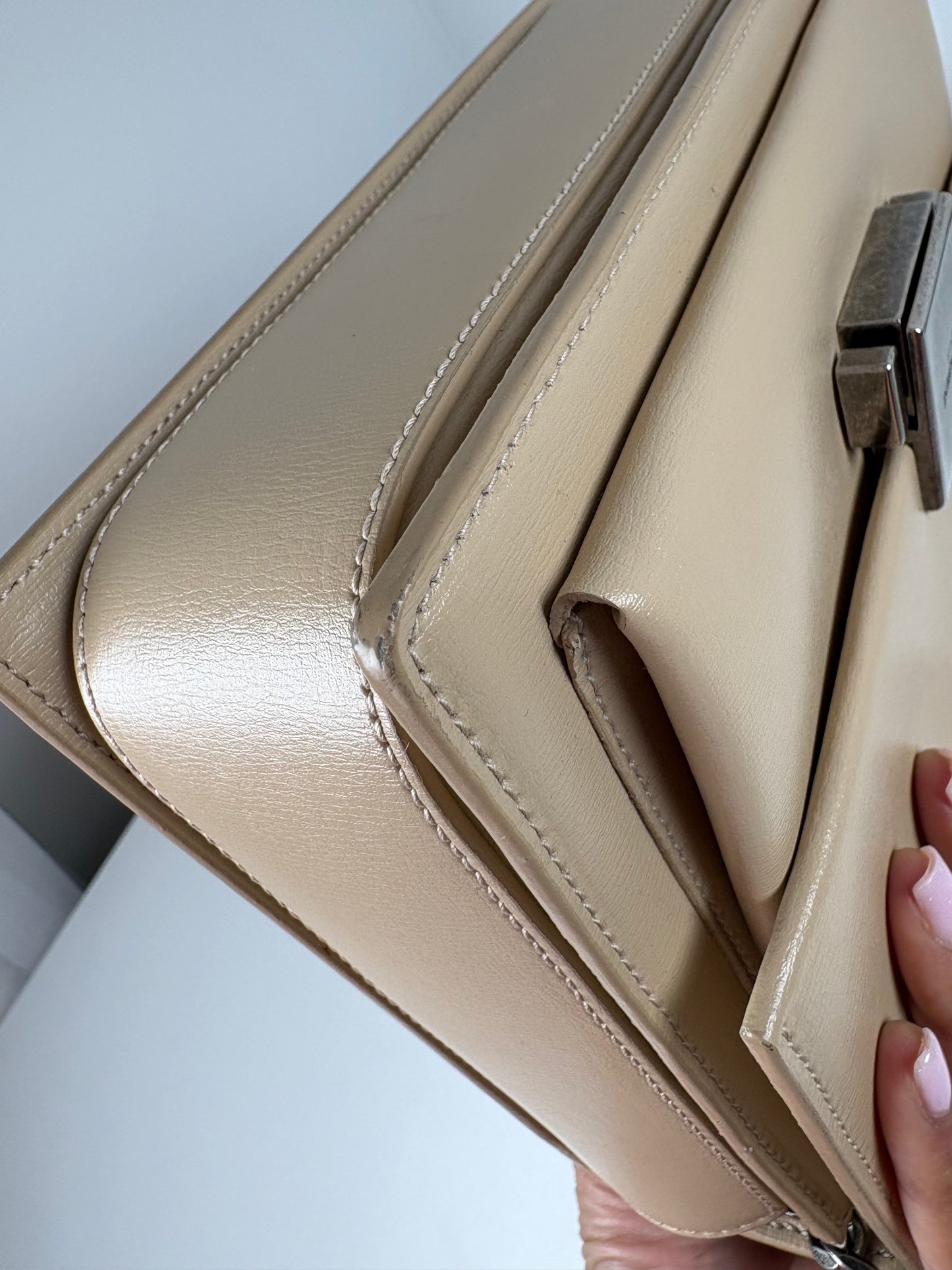 Pre-Owned SAINT LAURENT Bellechasse Handbag, Beige, Medium