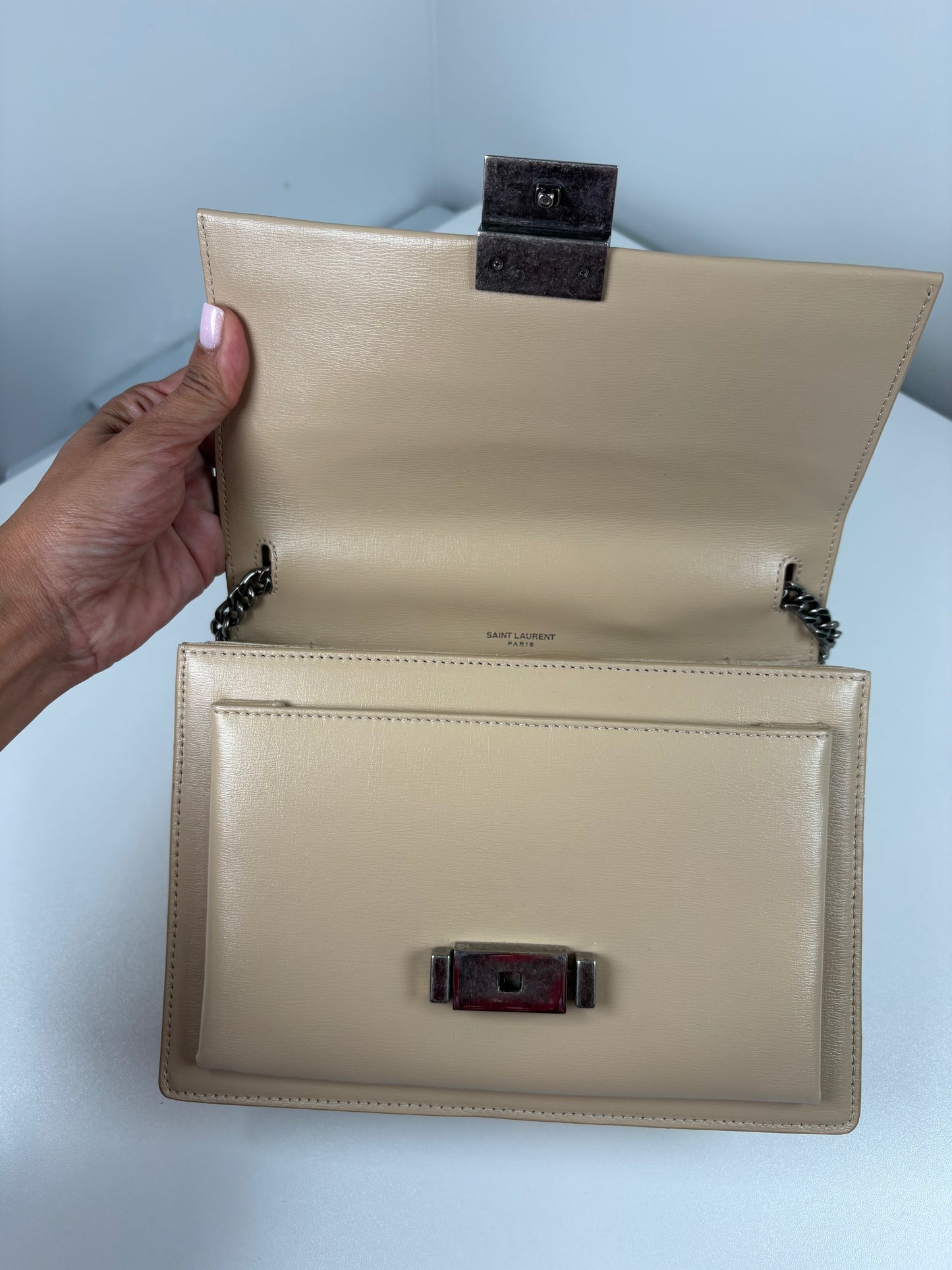 Pre-Owned SAINT LAURENT Bellechasse Handbag, Beige, Medium