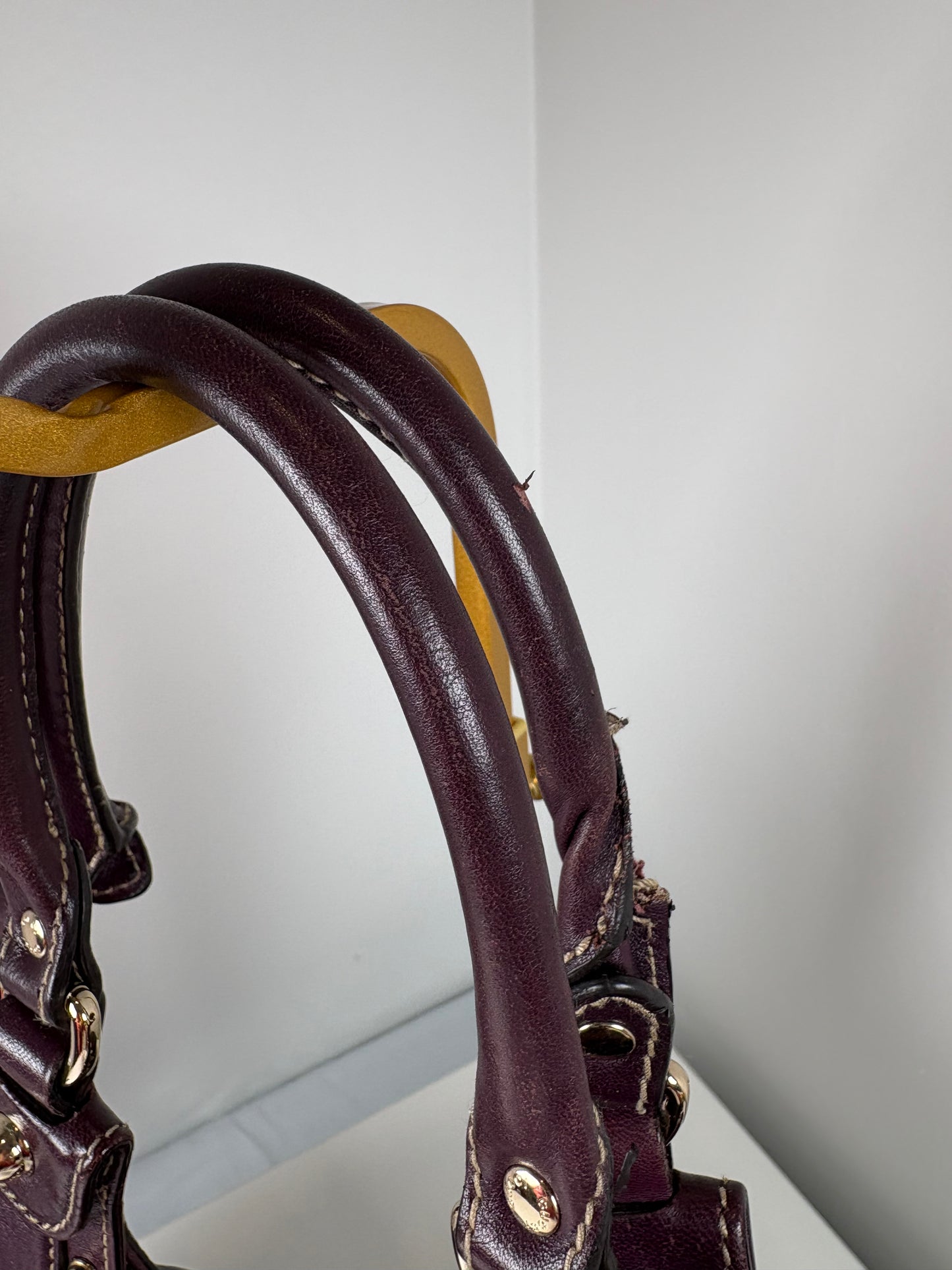 Pre-Owned GUCCI Guccissima Leather Studden Tote Handbag, Purple