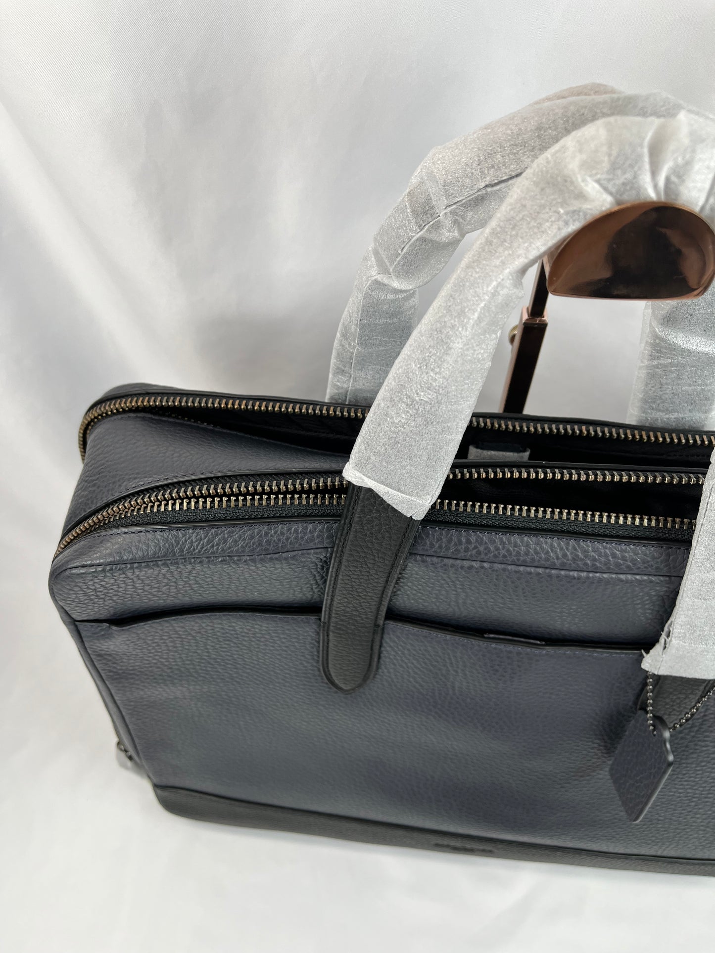 Pre-Owned COACH Hamilton Pebble Leather Blue/Black Laptop Bag