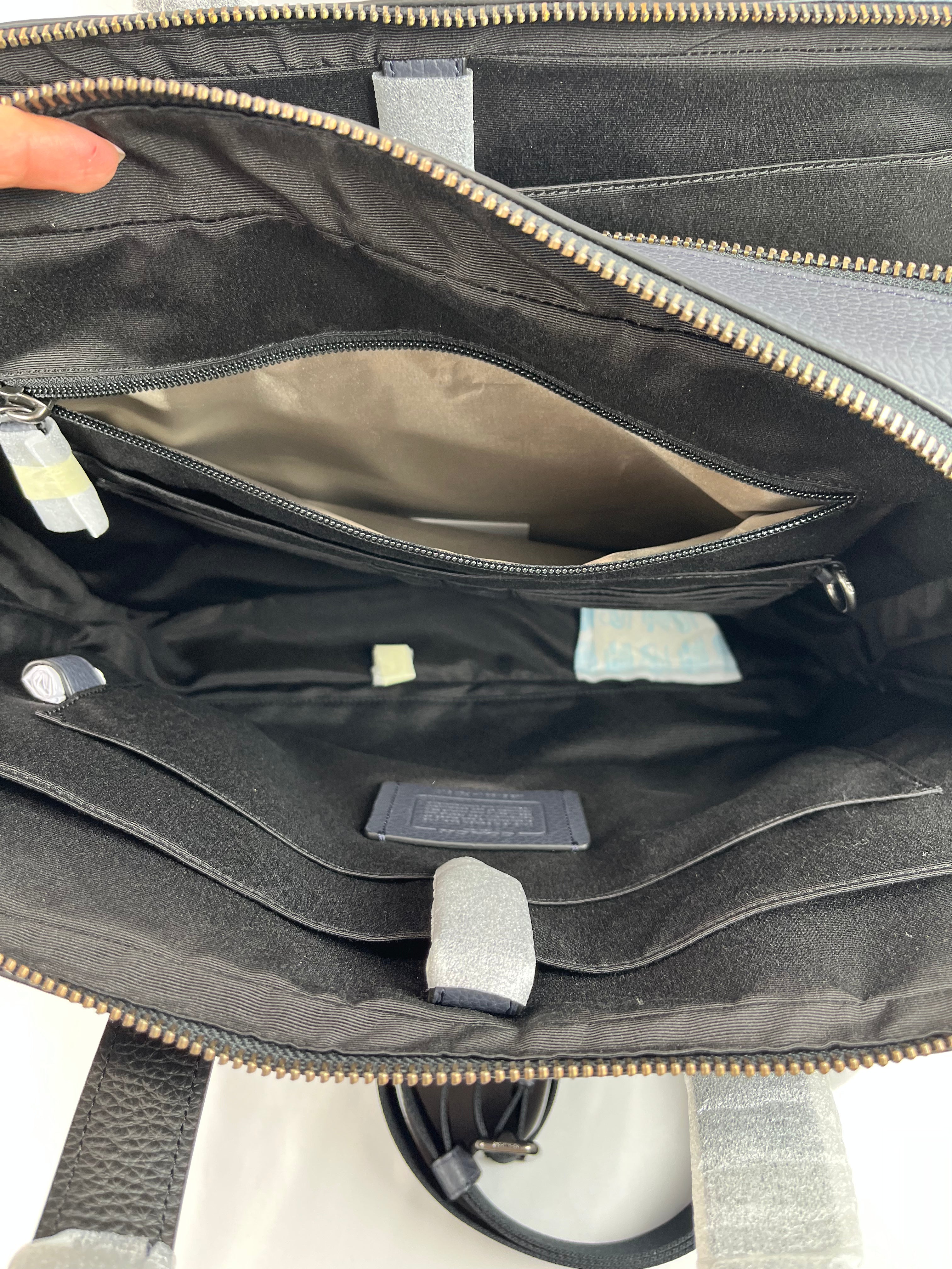 Pre-Owned COACH Hamilton Pebble Leather Blue/Black Laptop Bag