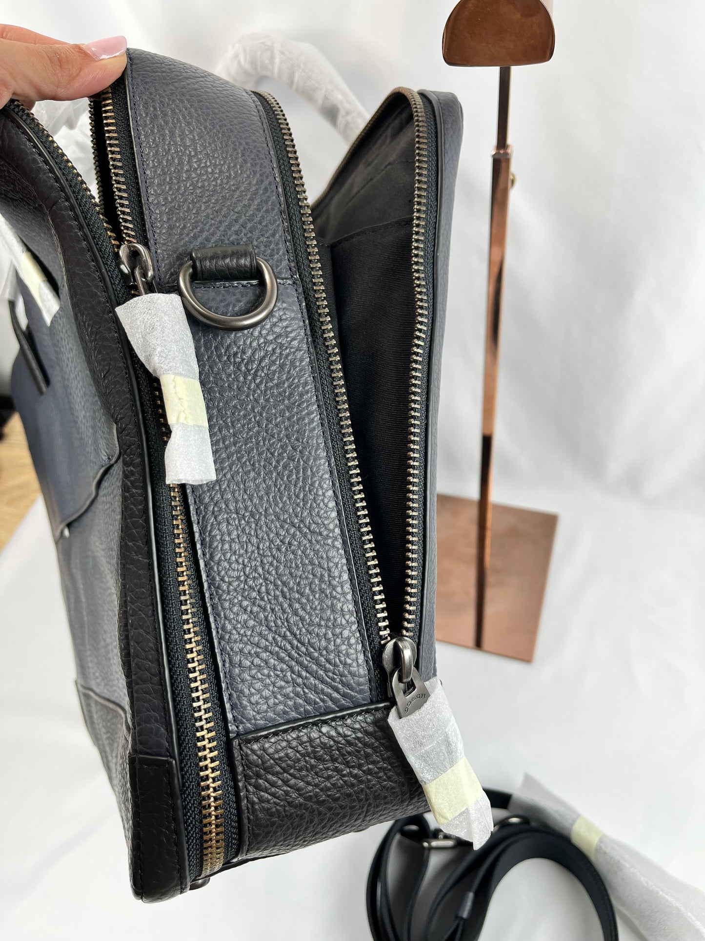 Pre-Owned COACH Hamilton Pebble Leather Blue/Black Laptop Bag