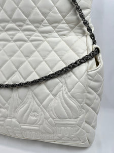Pre-Owned CHANEL™ Paris-Moscow Square White Handbag