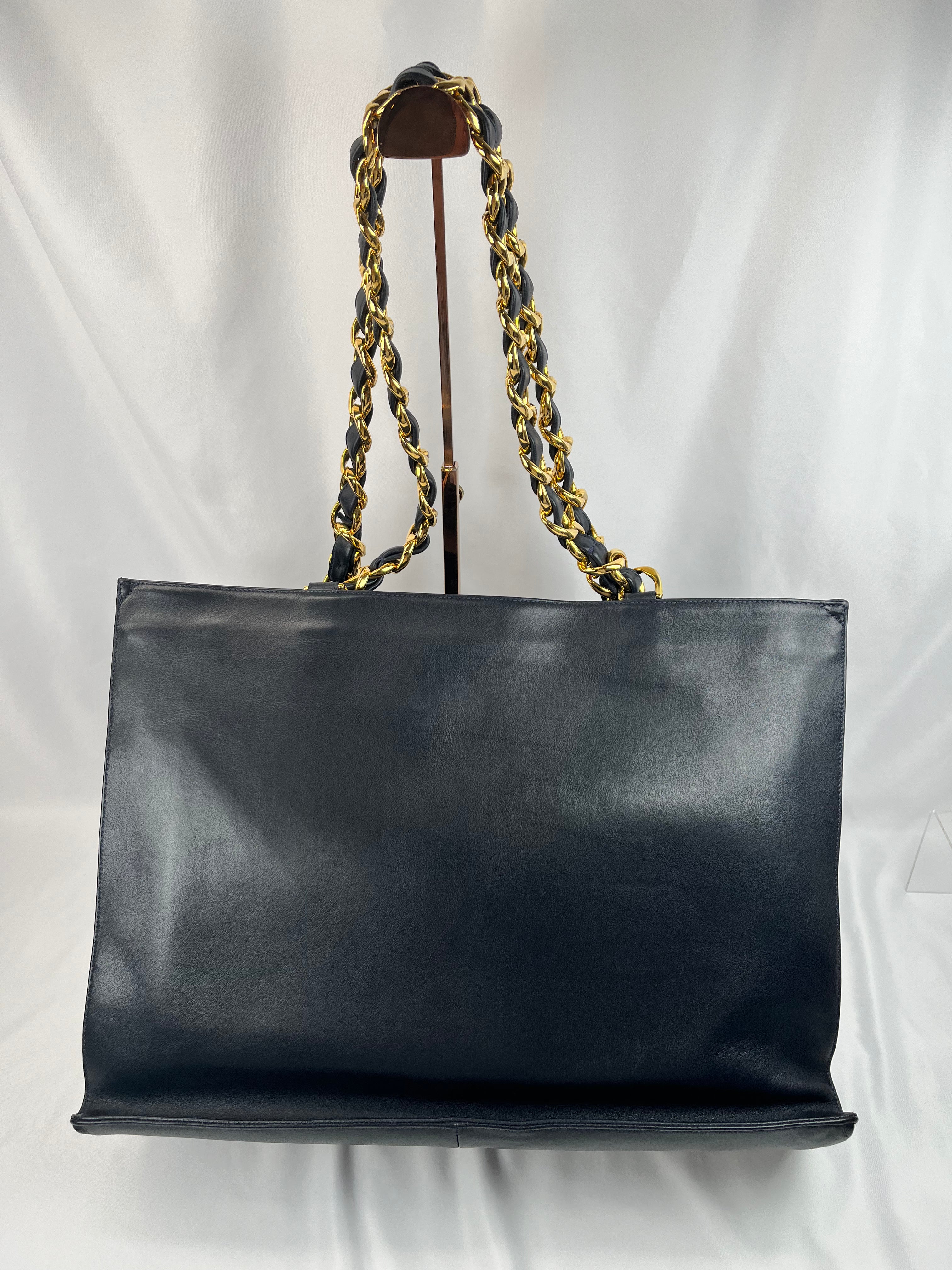 Pre-Owned CHANEL™ Vintage XL Timeless CC Dark Blue Handbag