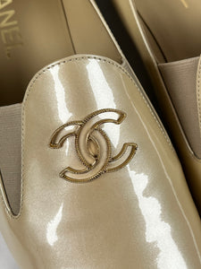 Pre-Owned CHANEL™ CC Nude/Gold Loafers, 41