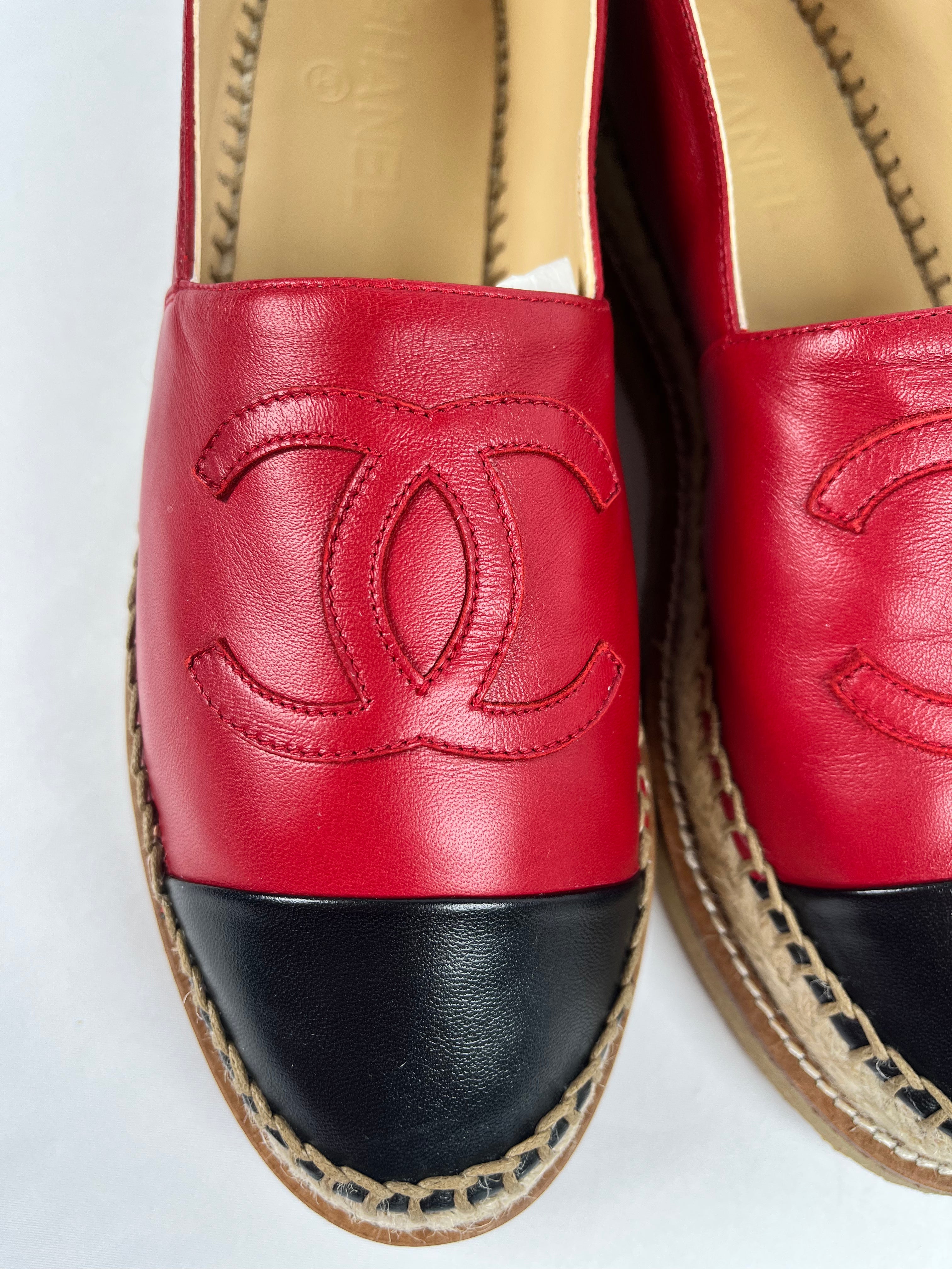 Pre-Owned CHANEL™ Black/Red Espadrilles, 40