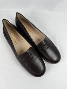 Pre-Owned CHANEL™ Vintage Interlocking CC Dark Brown Loafers, 40.5