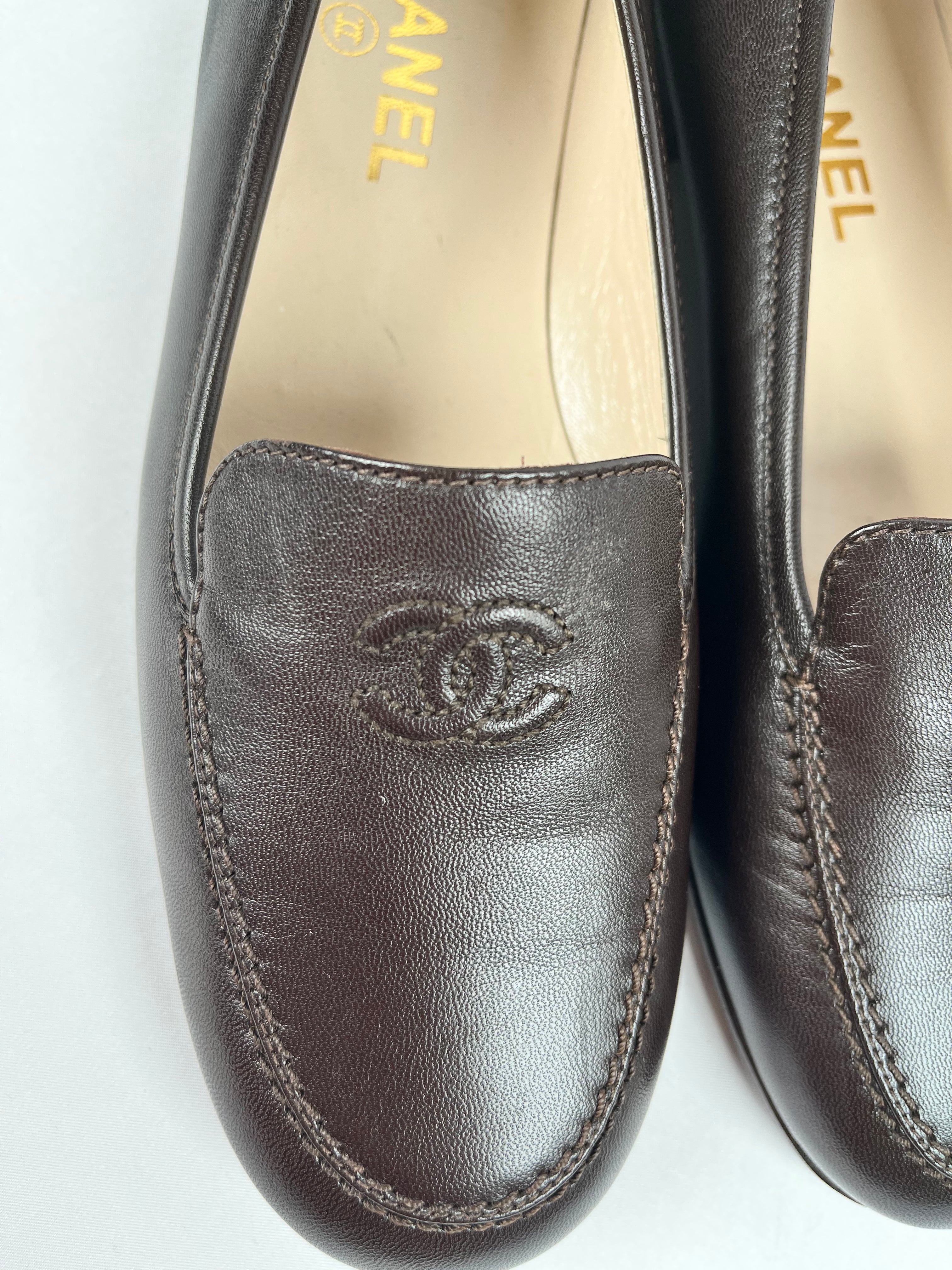 Pre-Owned CHANEL™ Vintage Interlocking CC Dark Brown Loafers, 40.5