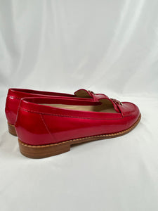 Pre-Owned CHANEL™ Interlocking CC Verniz Rouge Loafers, 40.5