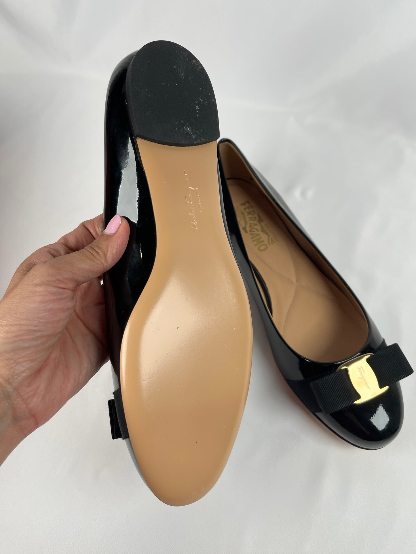 Pre-Owned SALVATORE FERRGAMO Varina Ballet Black Flats, 9.5