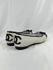 Pre-Owned CHANEL™ Pony Hair Cap Toe Black/White Flats, 40