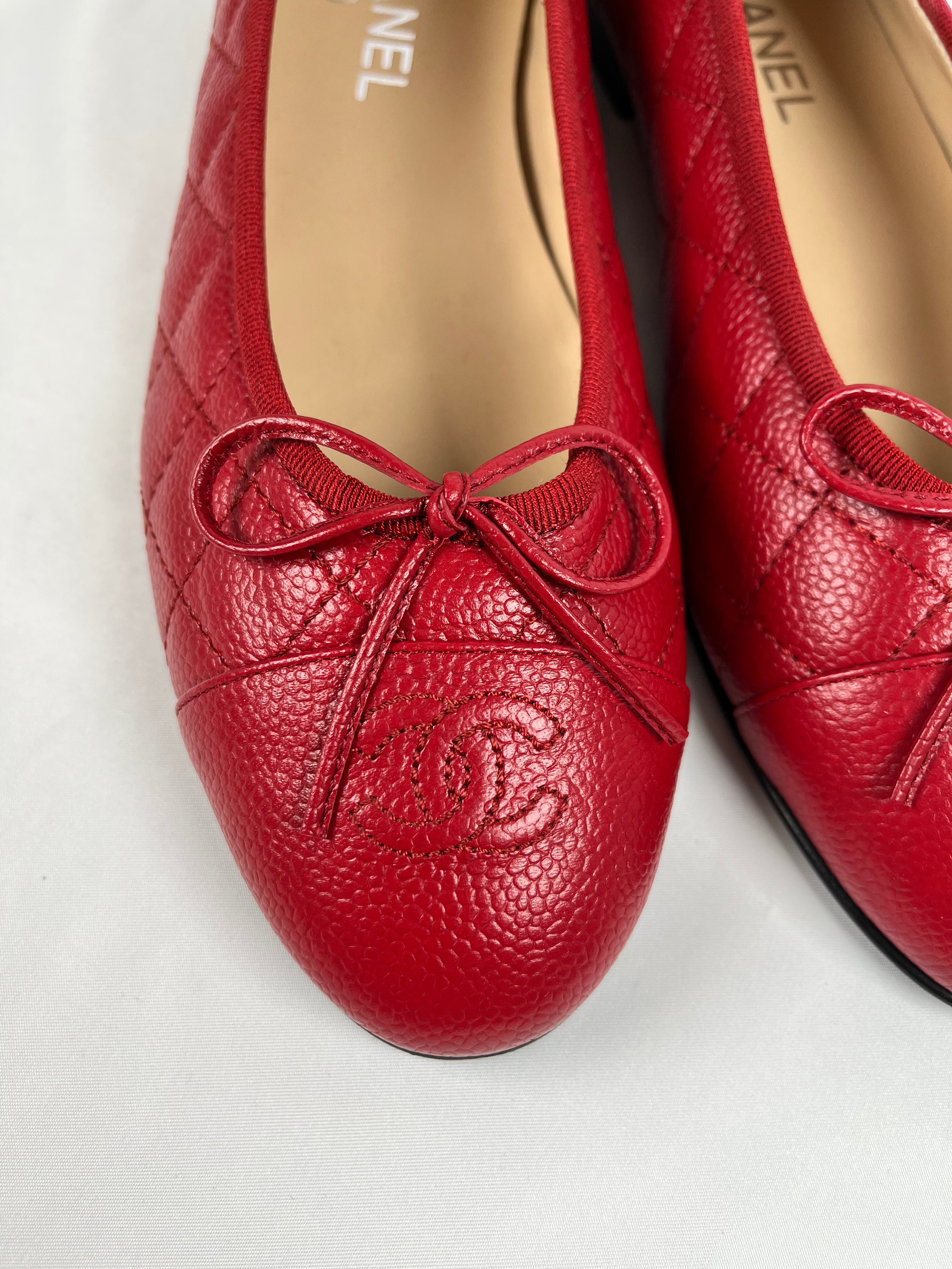 Pre-Owned CHANEL™ Caviar Ballet Red Flats, 41