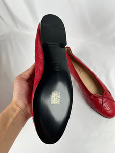 Pre-Owned CHANEL™ Caviar Ballet Red Flats, 41