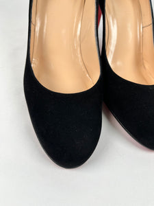 Pre-Owned CHRISTIAN LOUBOUTIN Black Pumps, 40.5