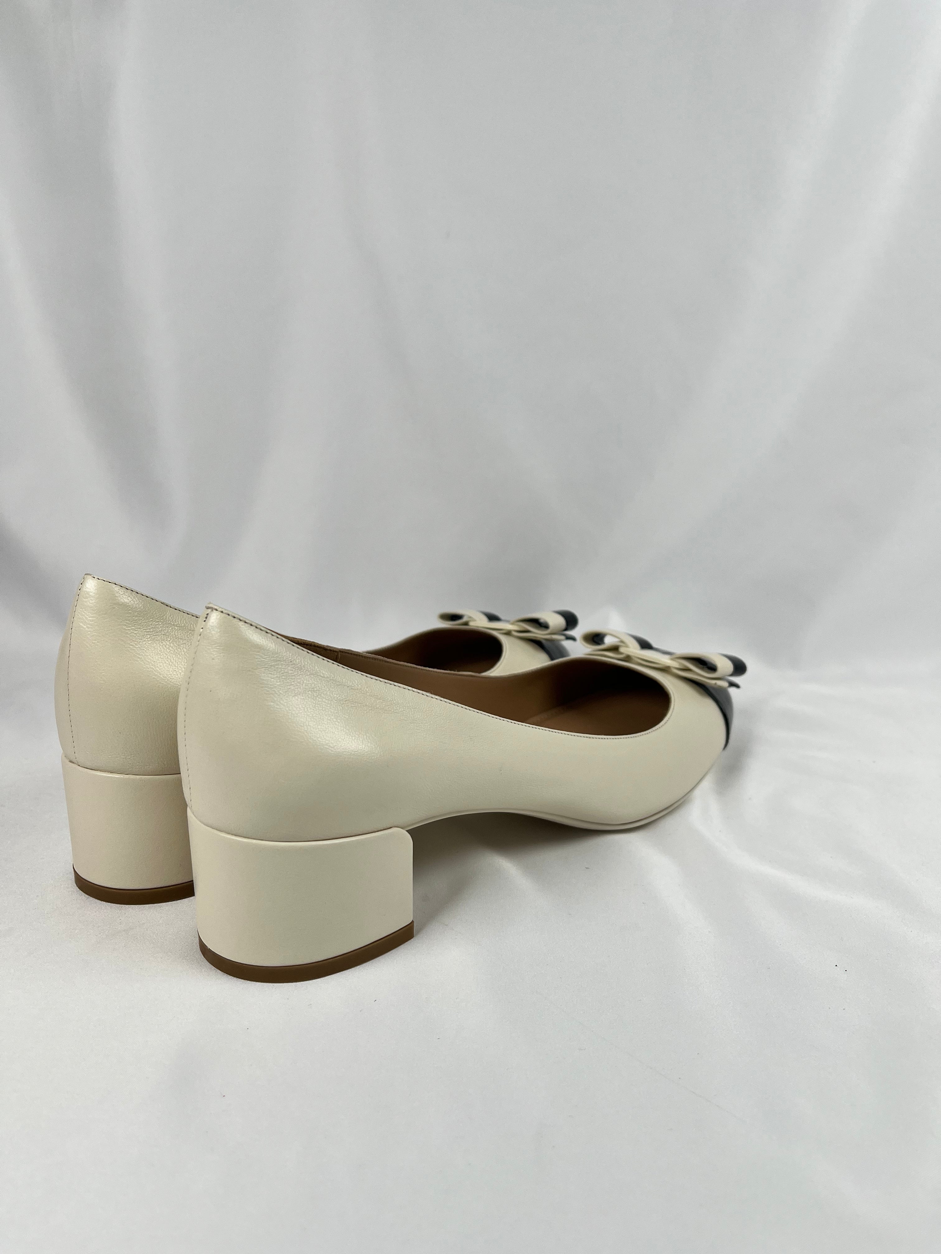 Salvatore Ferragamo Black/White Pumps, 9.5