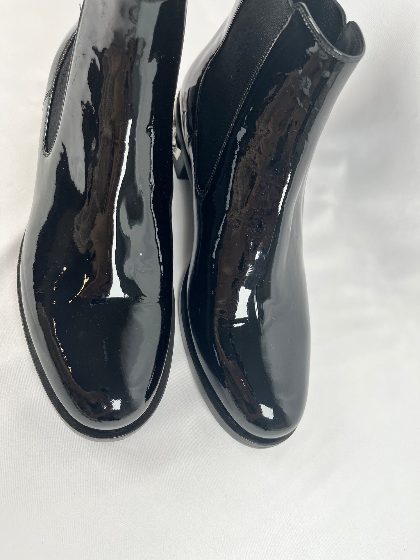 Pre-Owned MIU MIU Ankle Black Boots, 40.5