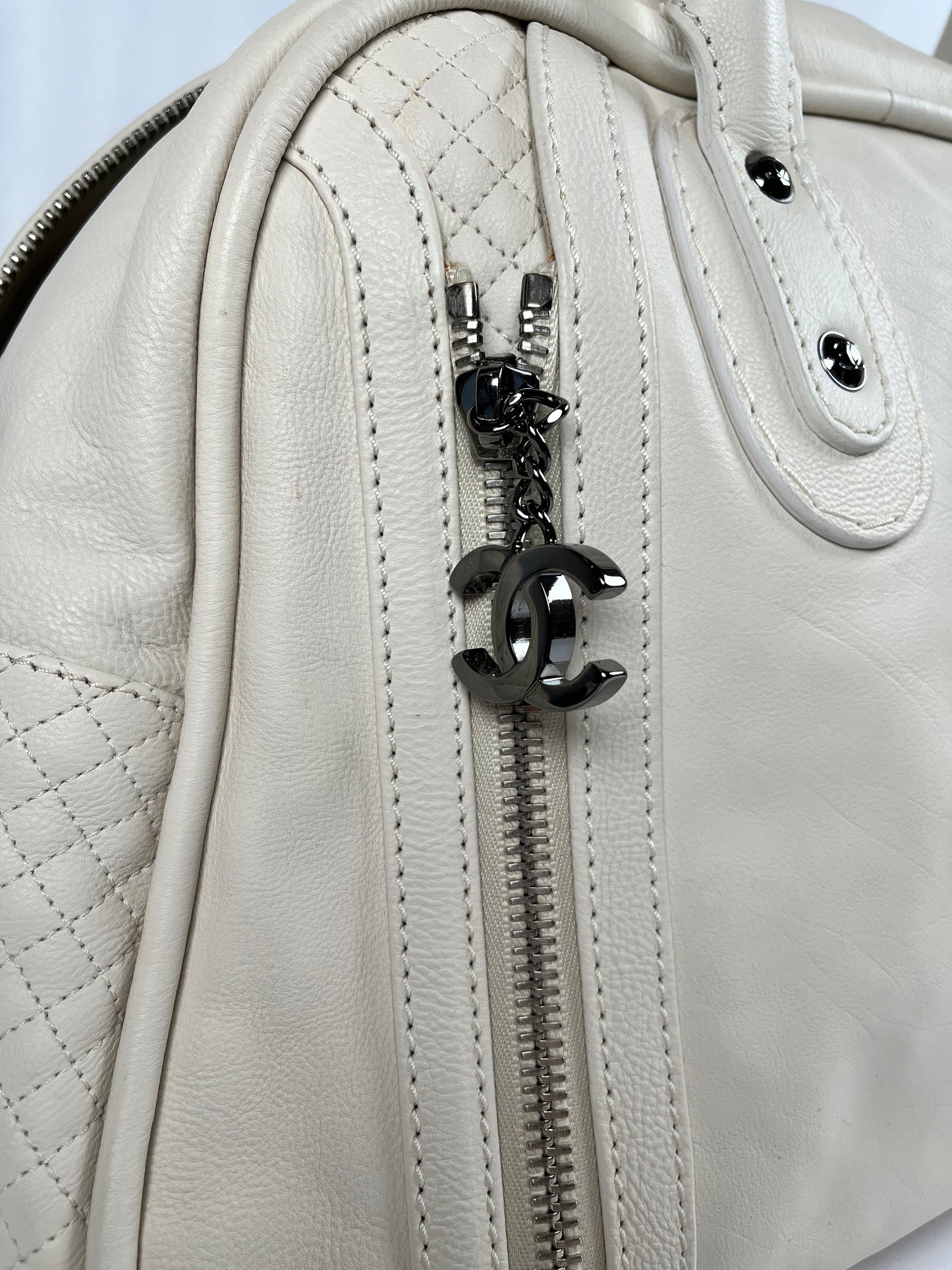 Pre-Owned Chanel™ CC Carry-On Bowling Bag White Handbag