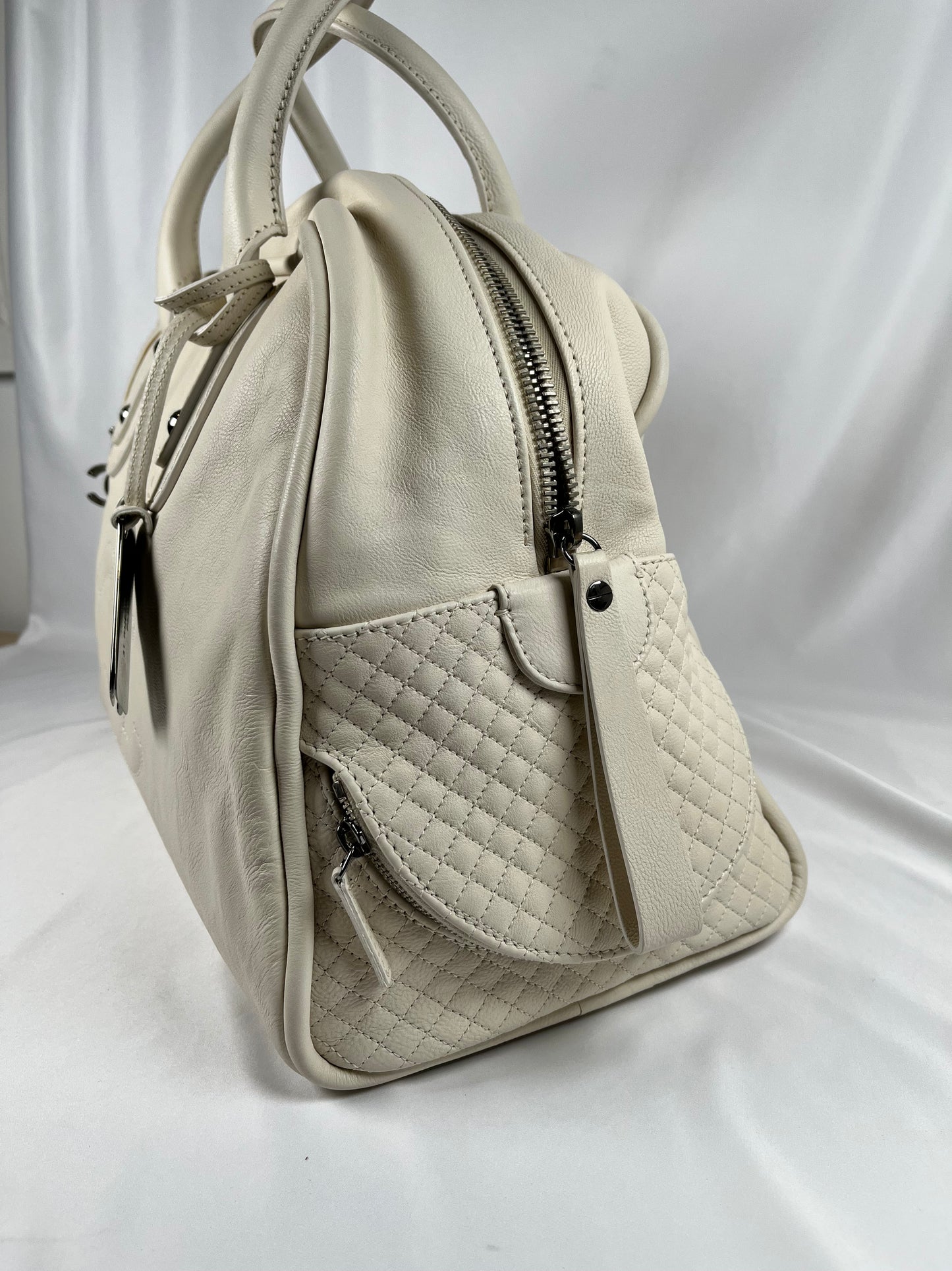 Pre-Owned Chanel™ CC Carry-On Bowling Bag White Handbag