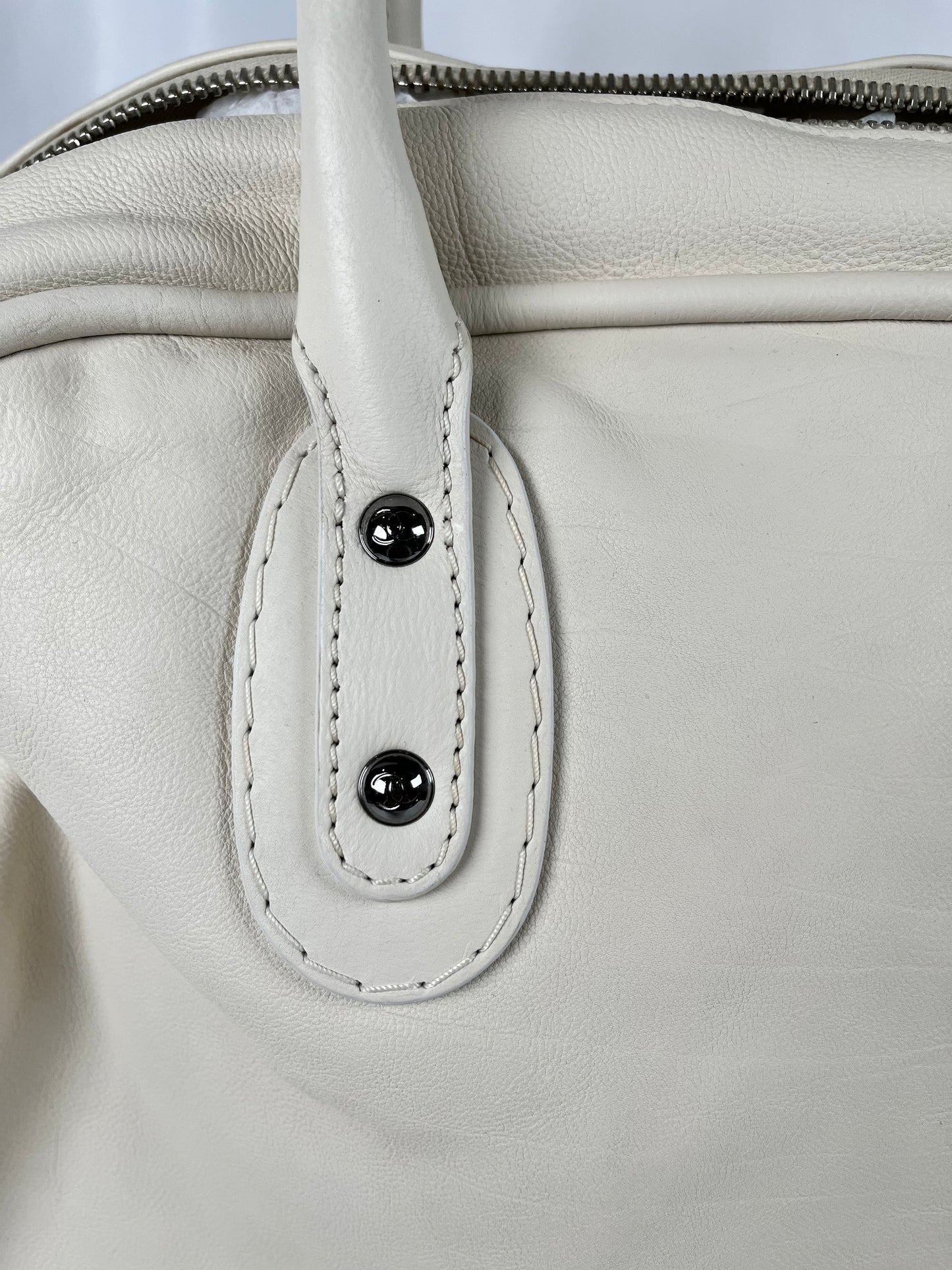 Pre-Owned Chanel™ CC Carry-On Bowling Bag White Handbag