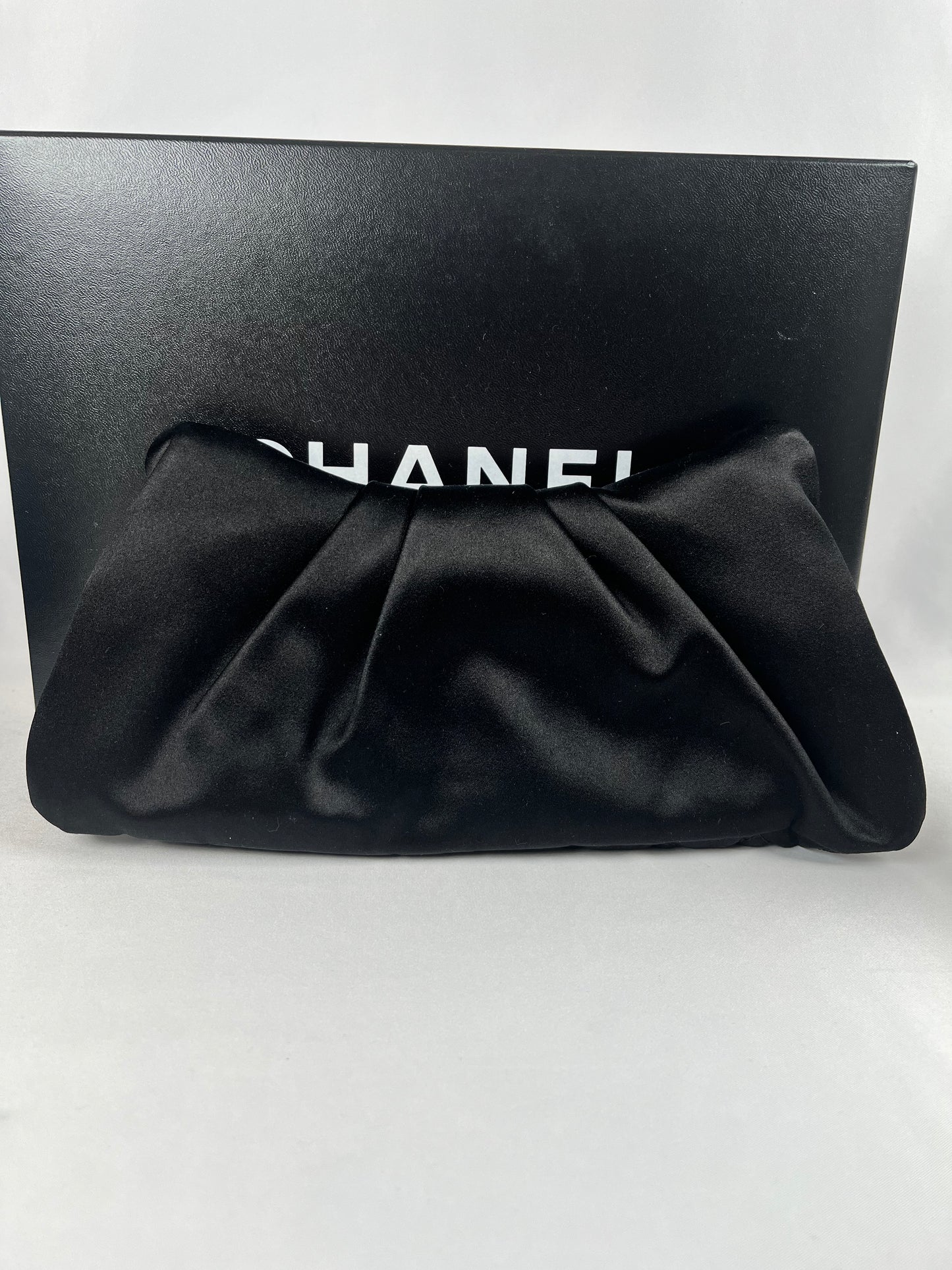 Pre-Owned CHANEL™ Half Moon Sac Pochette Black Clutch