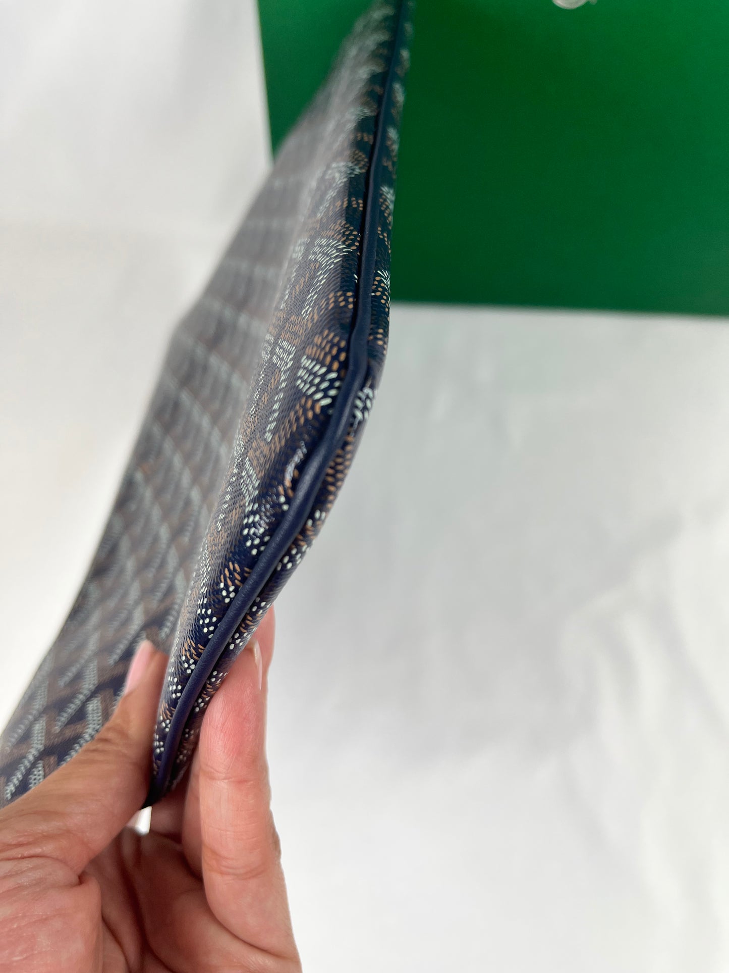 Pre-Owned GOYARD Senat Portfolio Blue Clutch, MM