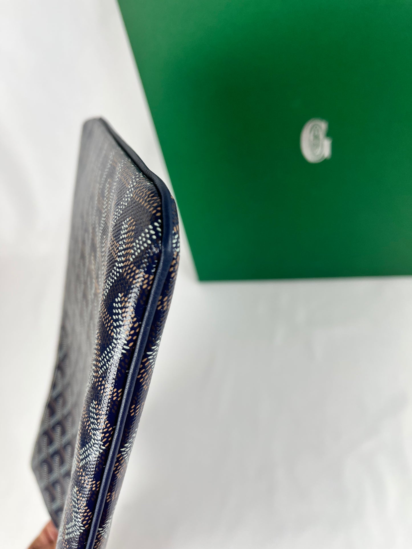 Pre-Owned GOYARD Senat Portfolio Blue Clutch, MM