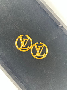 Pre-Owned LOUIS VUITTON Hoop Gold Earrings, GM