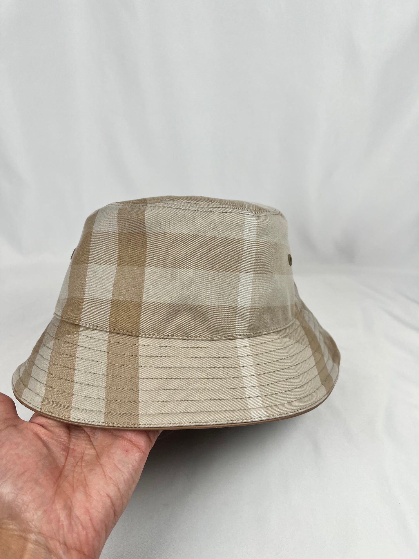 Pre-Owned BURBERRY Bucket Light Brown Hat, Small