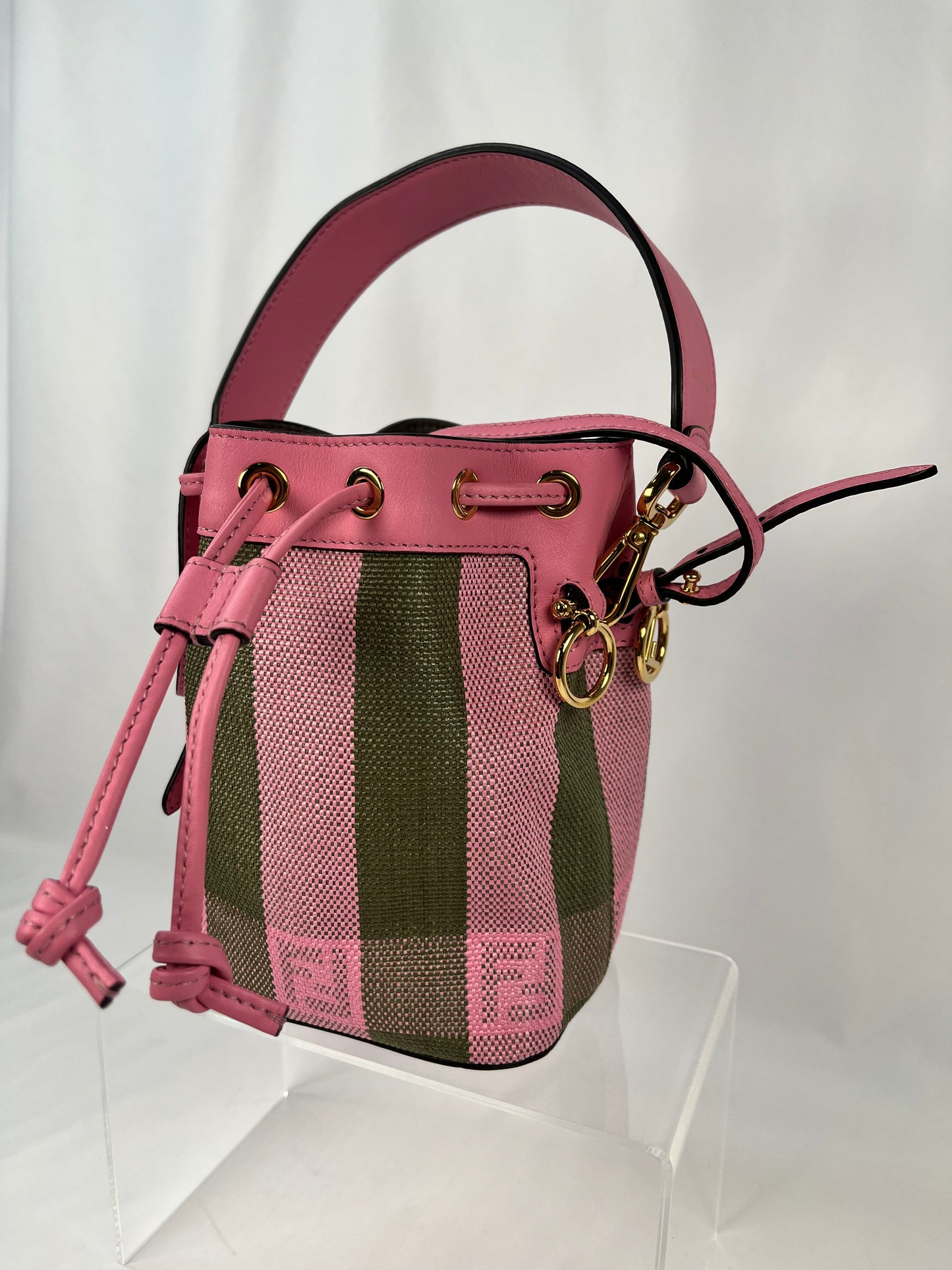Pre-Owned FENDI Mon Tresor Raffia Bucket Pink/Brown Handbag