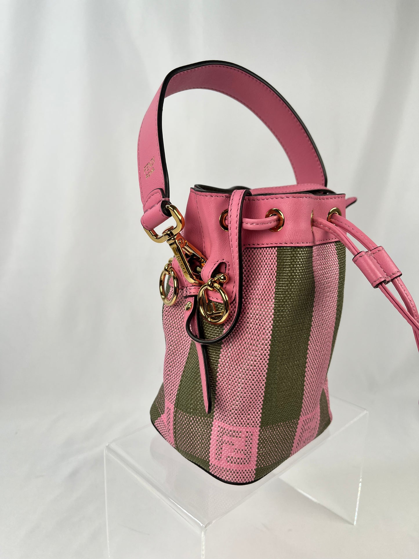 Pre-Owned FENDI Mon Tresor Raffia Bucket Pink/Brown Handbag