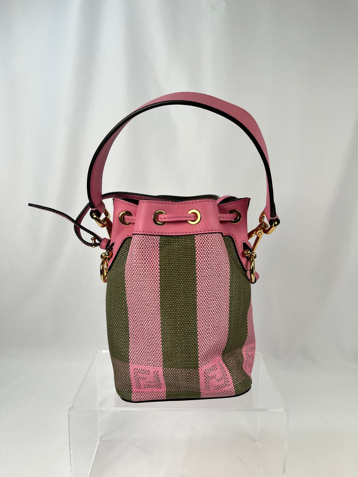 Pre-Owned FENDI Mon Tresor Raffia Bucket Pink/Brown Handbag