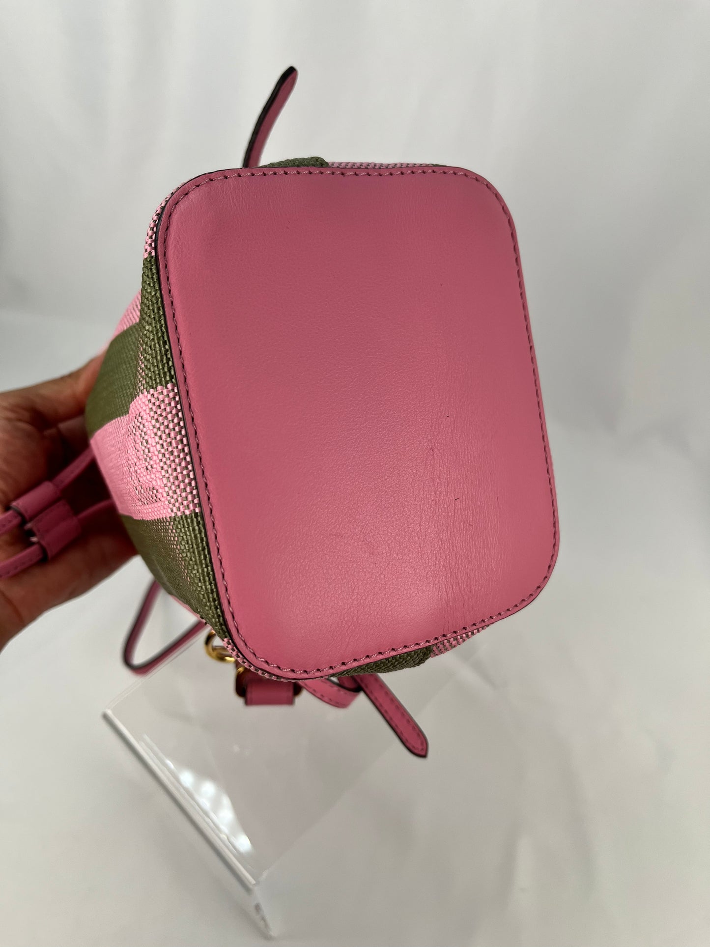 Pre-Owned FENDI Mon Tresor Raffia Bucket Pink/Brown Handbag