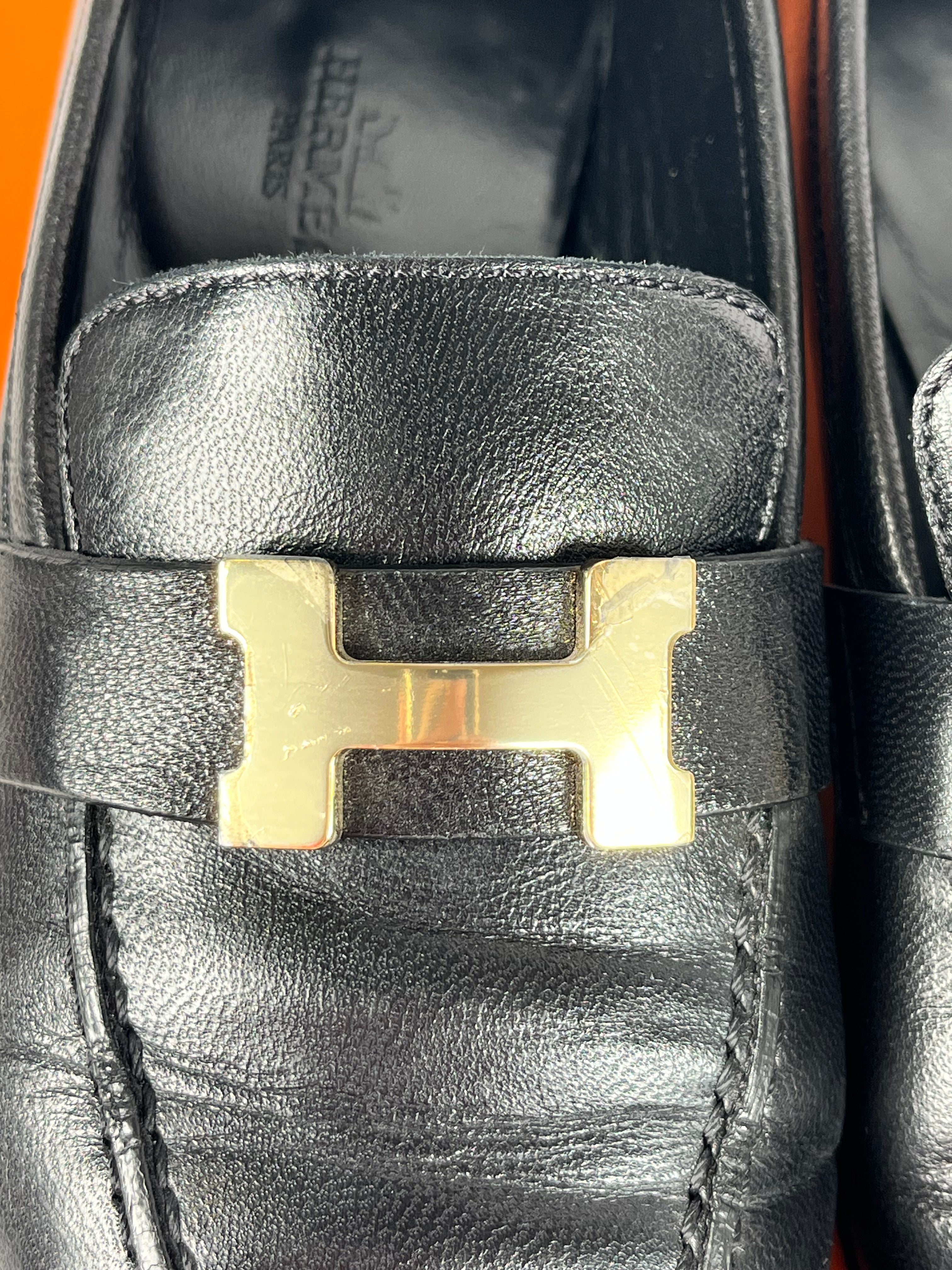 Pre-Owned HERMES Paris Black Loafers, 36