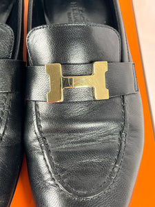 Pre-Owned HERMES Paris Black Loafers, 36