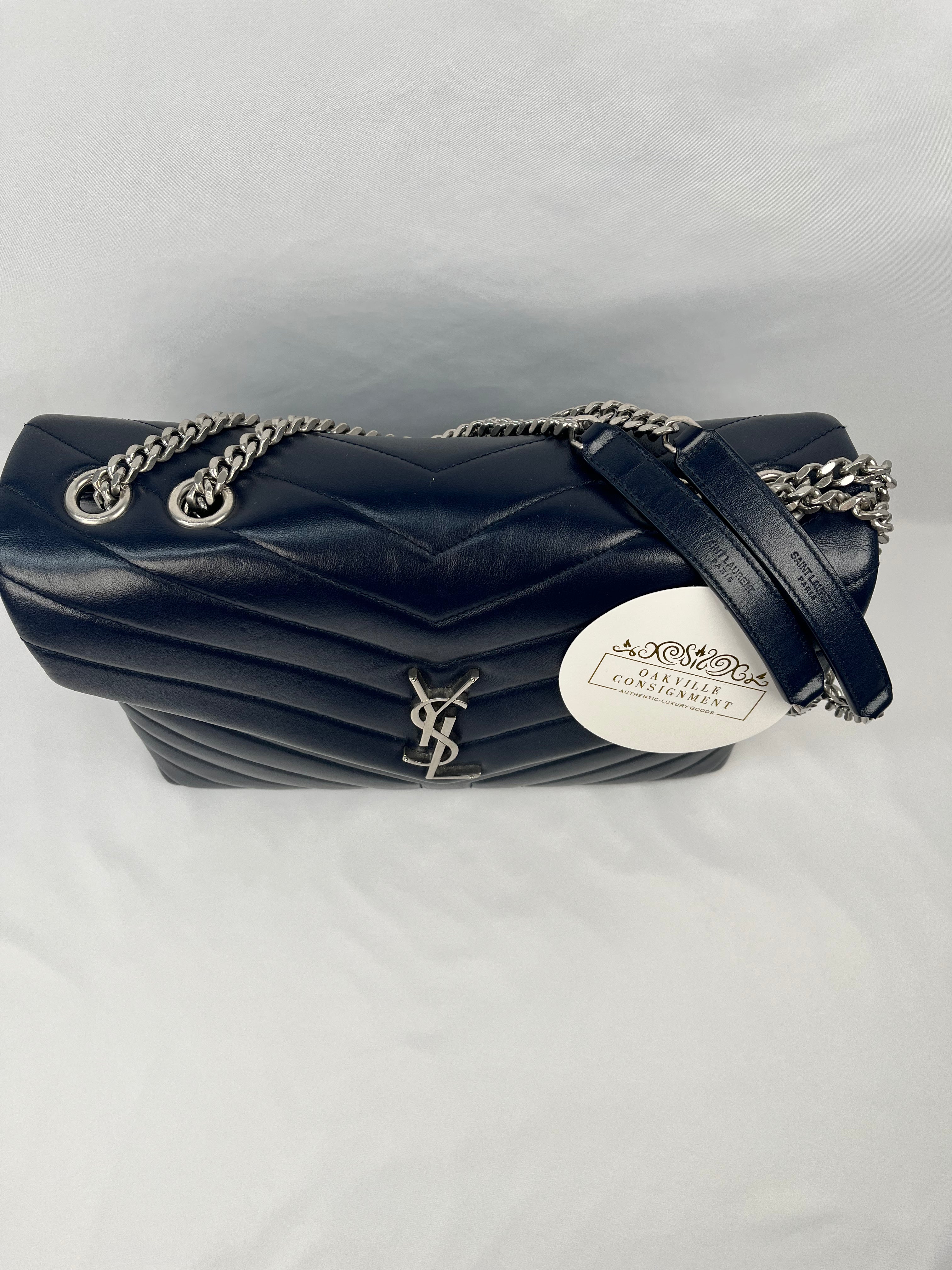 Pre-Owned SAINT LAURENT LouLou Monogram Dark Blue Handbag, Medium