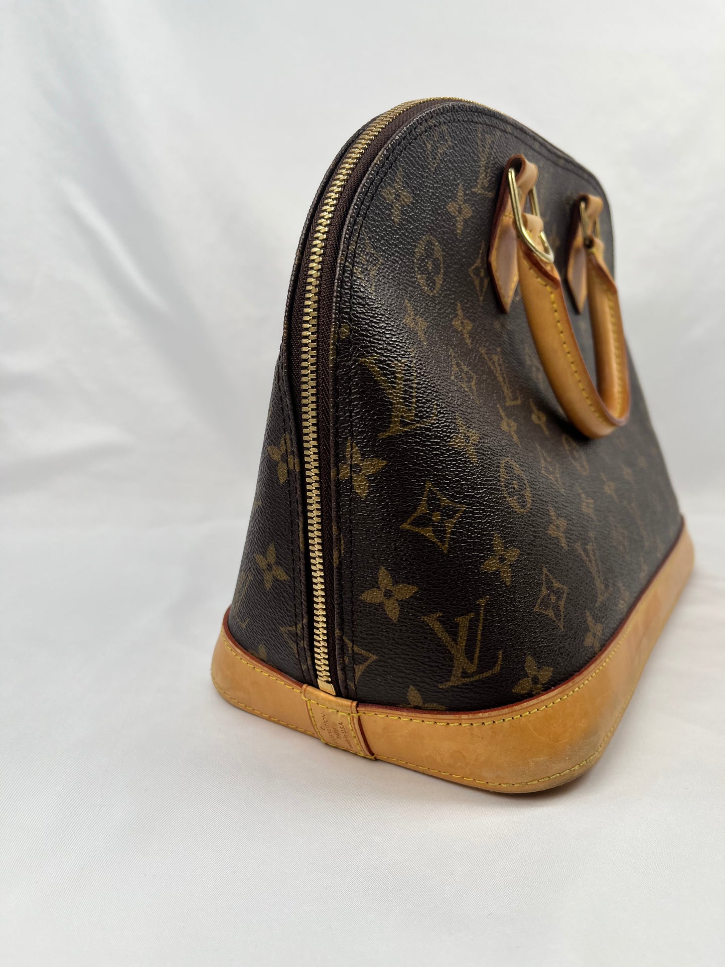 Pre-Owned LOUIS VUITTON Alma Monogram Handbag