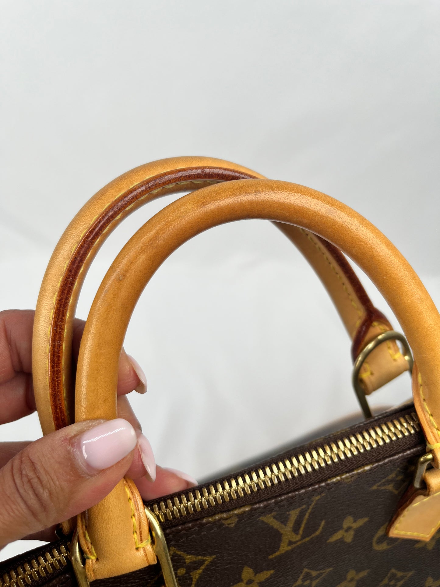 Pre-Owned LOUIS VUITTON Alma Monogram Handbag