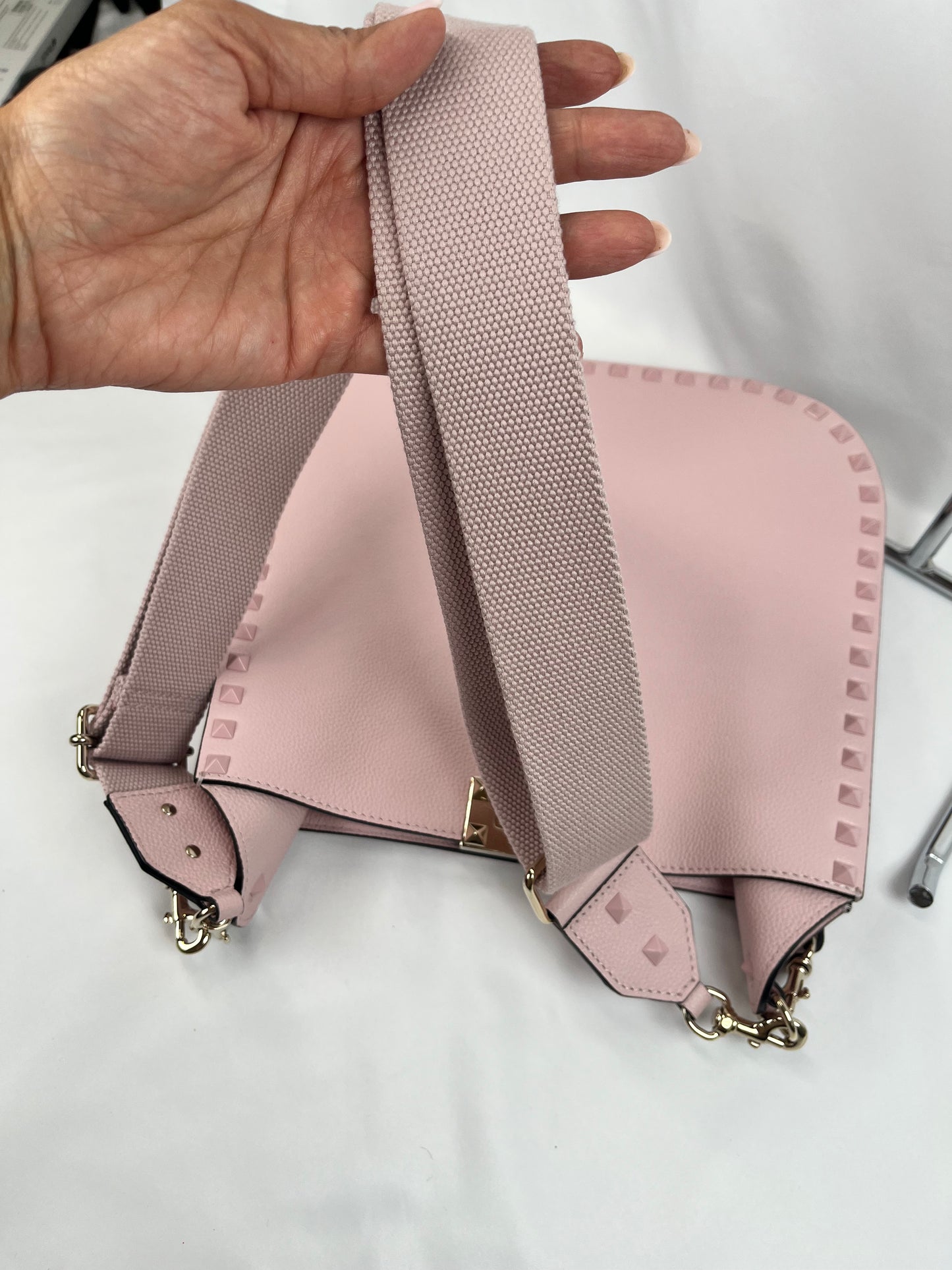 Pre-Owned VALENTINO Rockstud Hobo Bag Pink Handbag