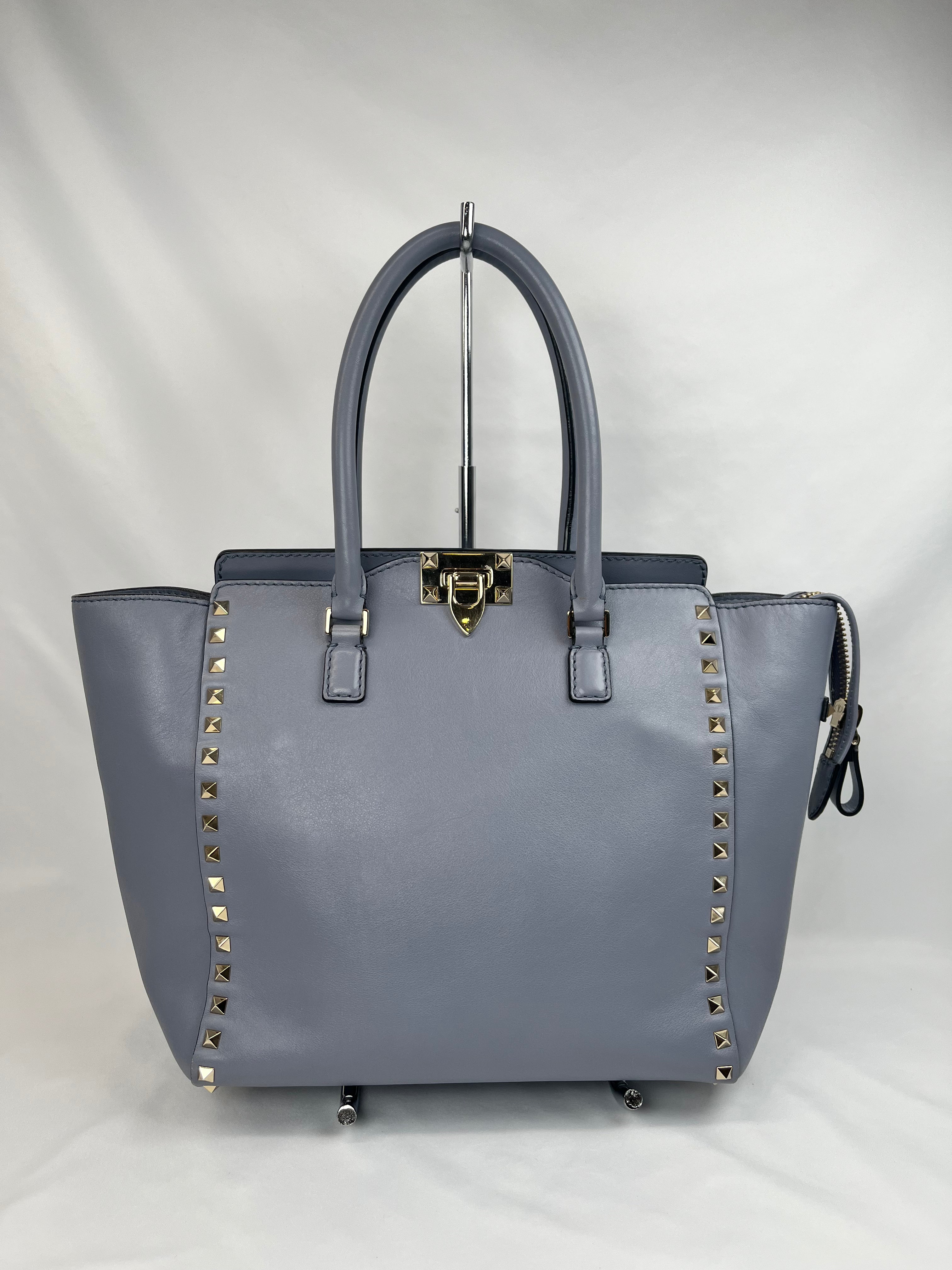 Pre-Owned VALENTINO Vitello Rockstud Double Handle London Stone Handbag
