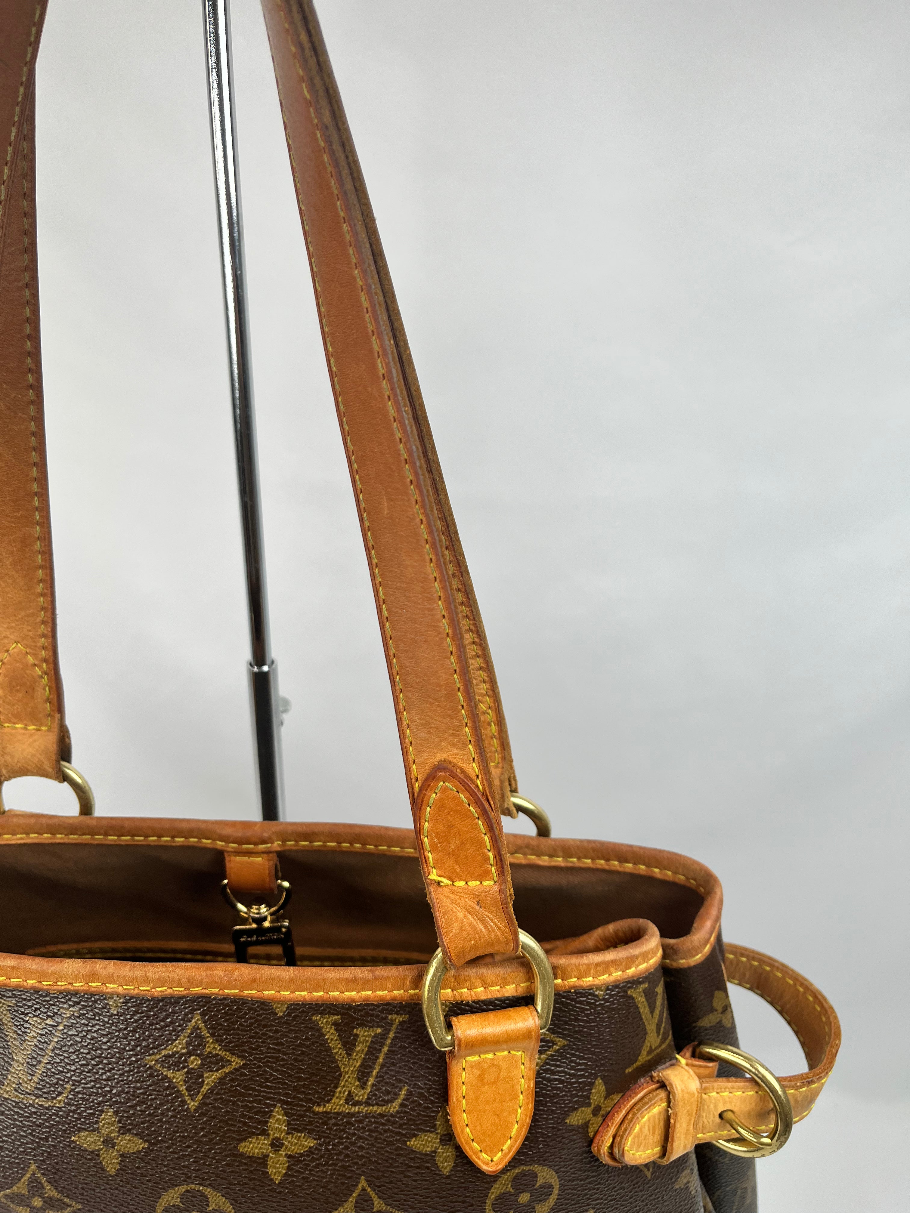 Pre-Owned LOUIS VUITTON Vertical Batignolles Monogram Handbag