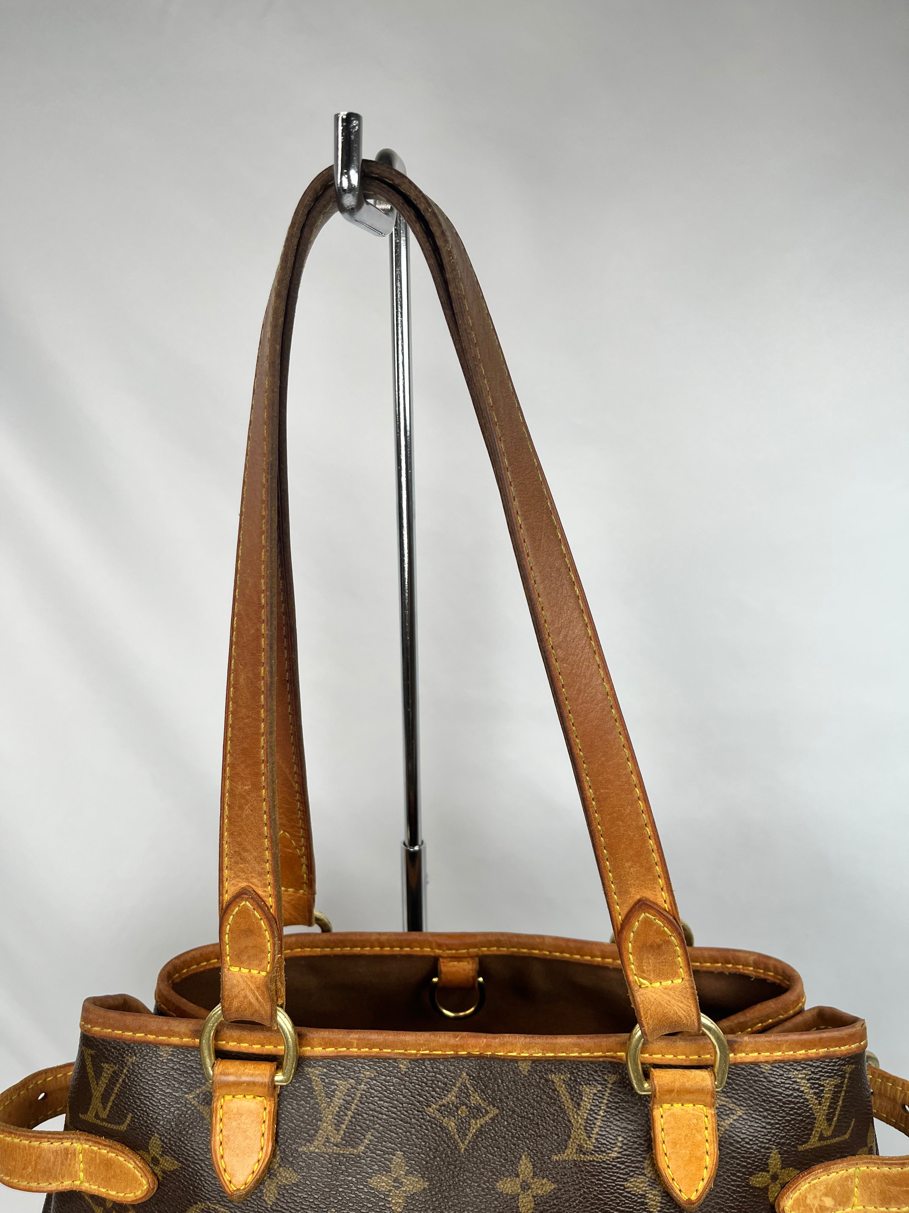 Pre-Owned LOUIS VUITTON Vertical Batignolles Monogram Handbag