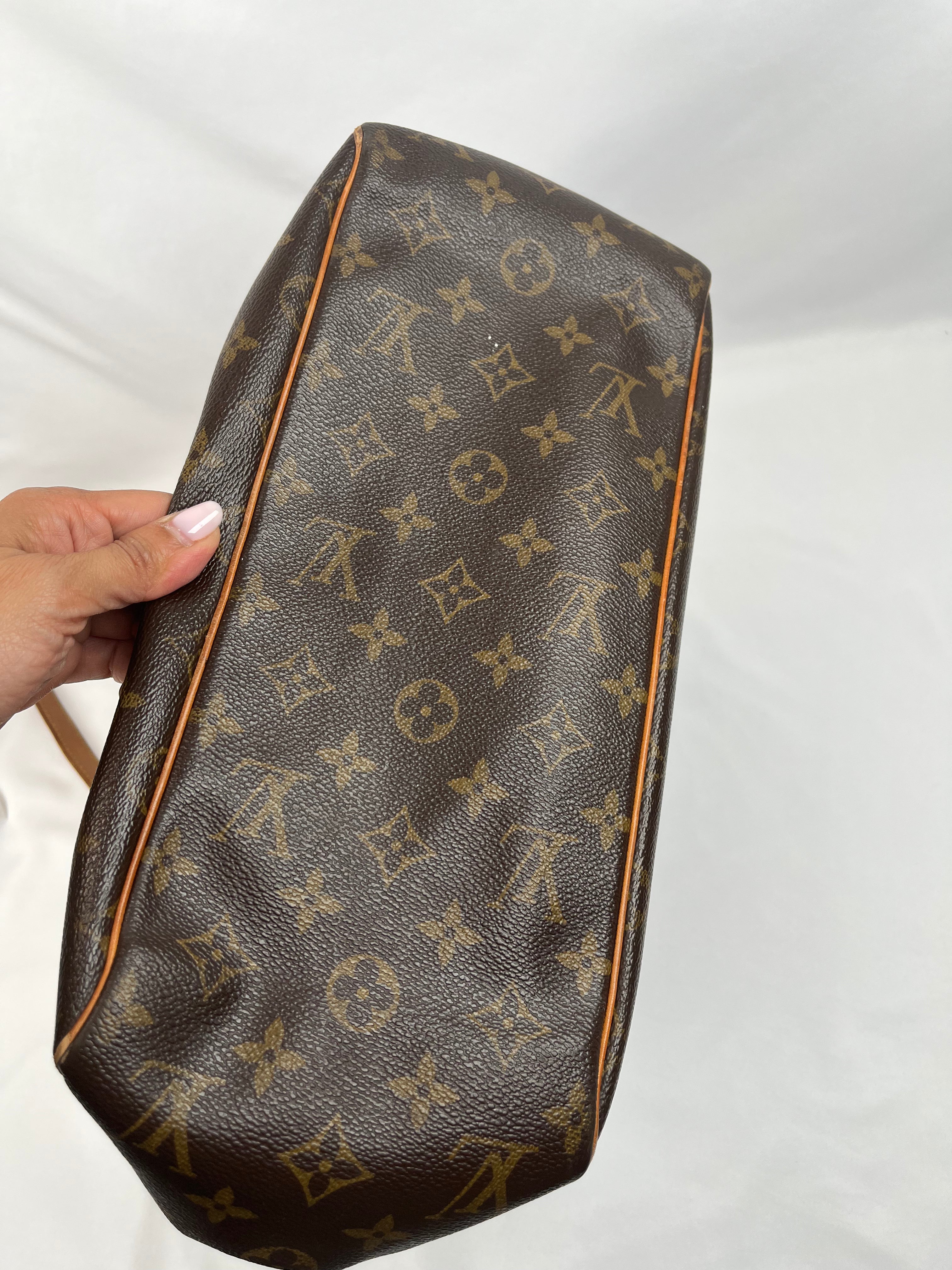 Pre-Owned LOUIS VUITTON Vertical Batignolles Monogram Handbag