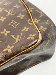Pre-Owned LOUIS VUITTON Vertical Batignolles Monogram Handbag
