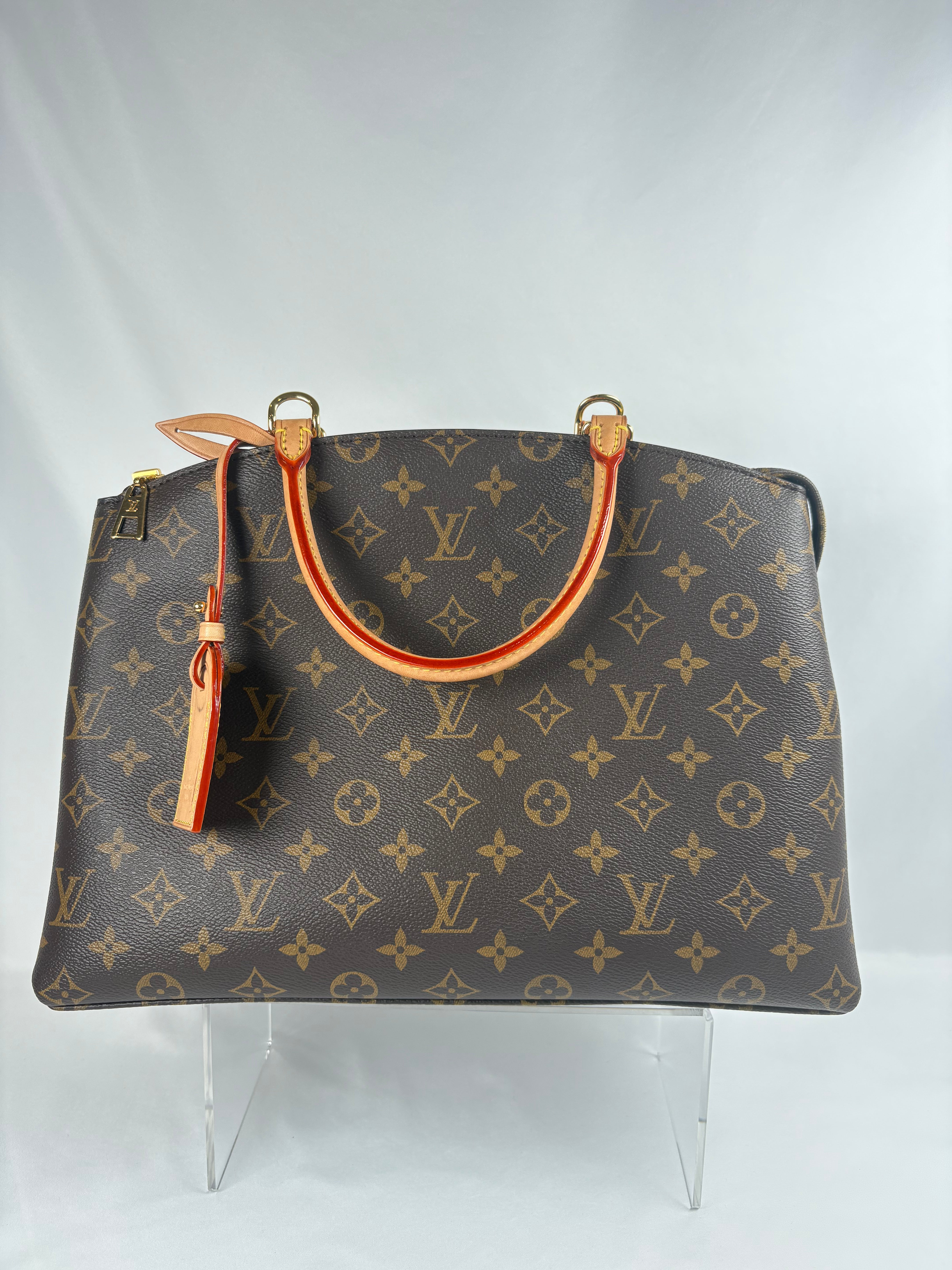 Pre-Owned LOUIS VUITTON Grand Palais Monogram Handbag