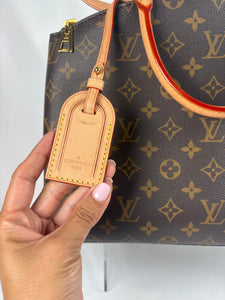 Pre-Owned LOUIS VUITTON Grand Palais Monogram Handbag